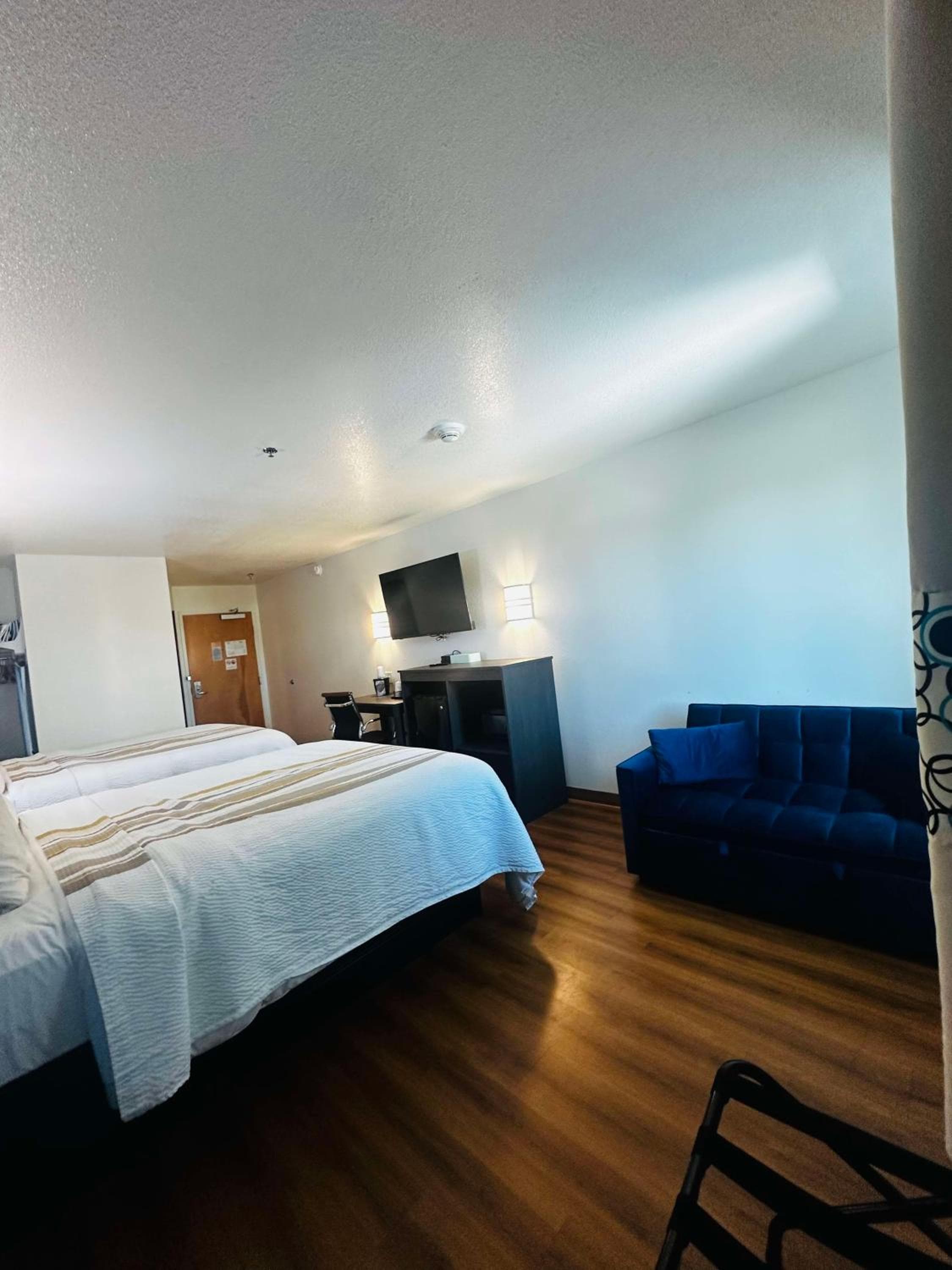 SureStay Plus Hotel by Best Western Niagara Falls East