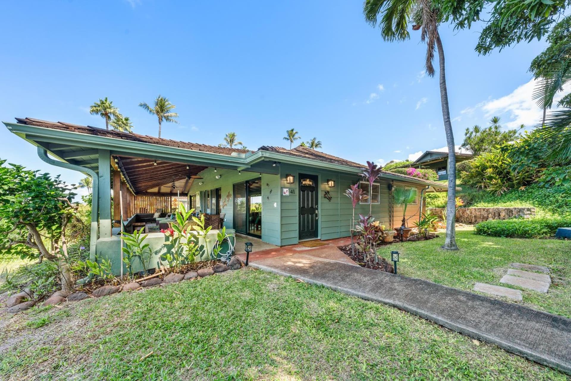 International Colony Club 41 · ICC 41 Remodeled 3BD Cottage w He