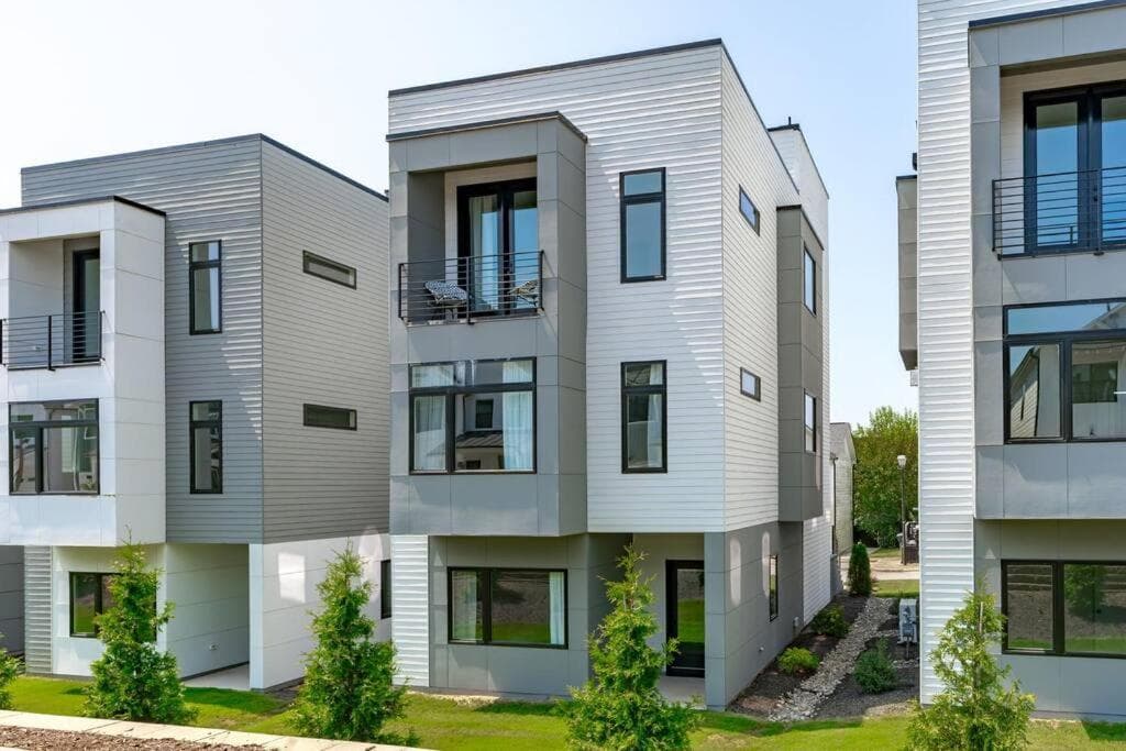 King - 4br Downtown Raleigh -Skyline views