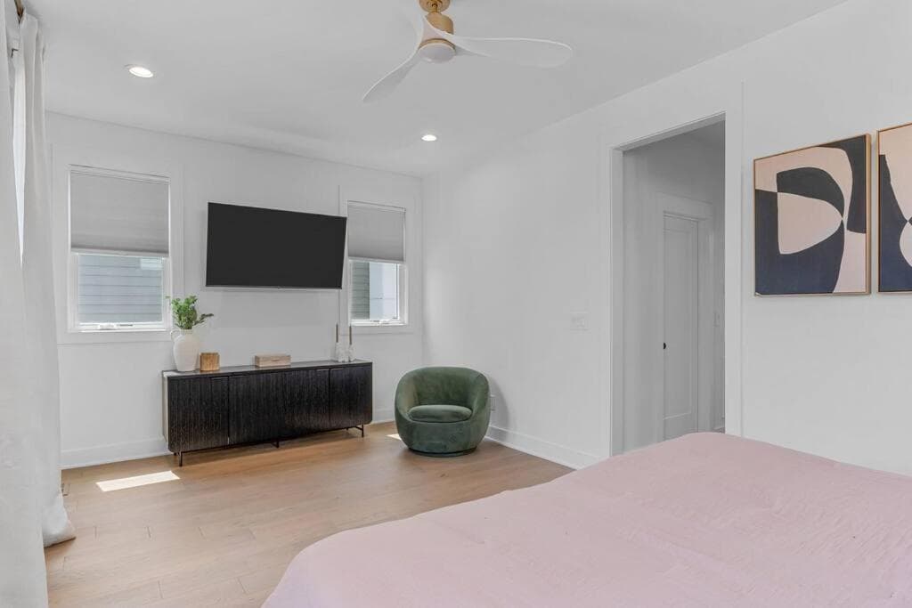 King - 4br Downtown Raleigh -Skyline views