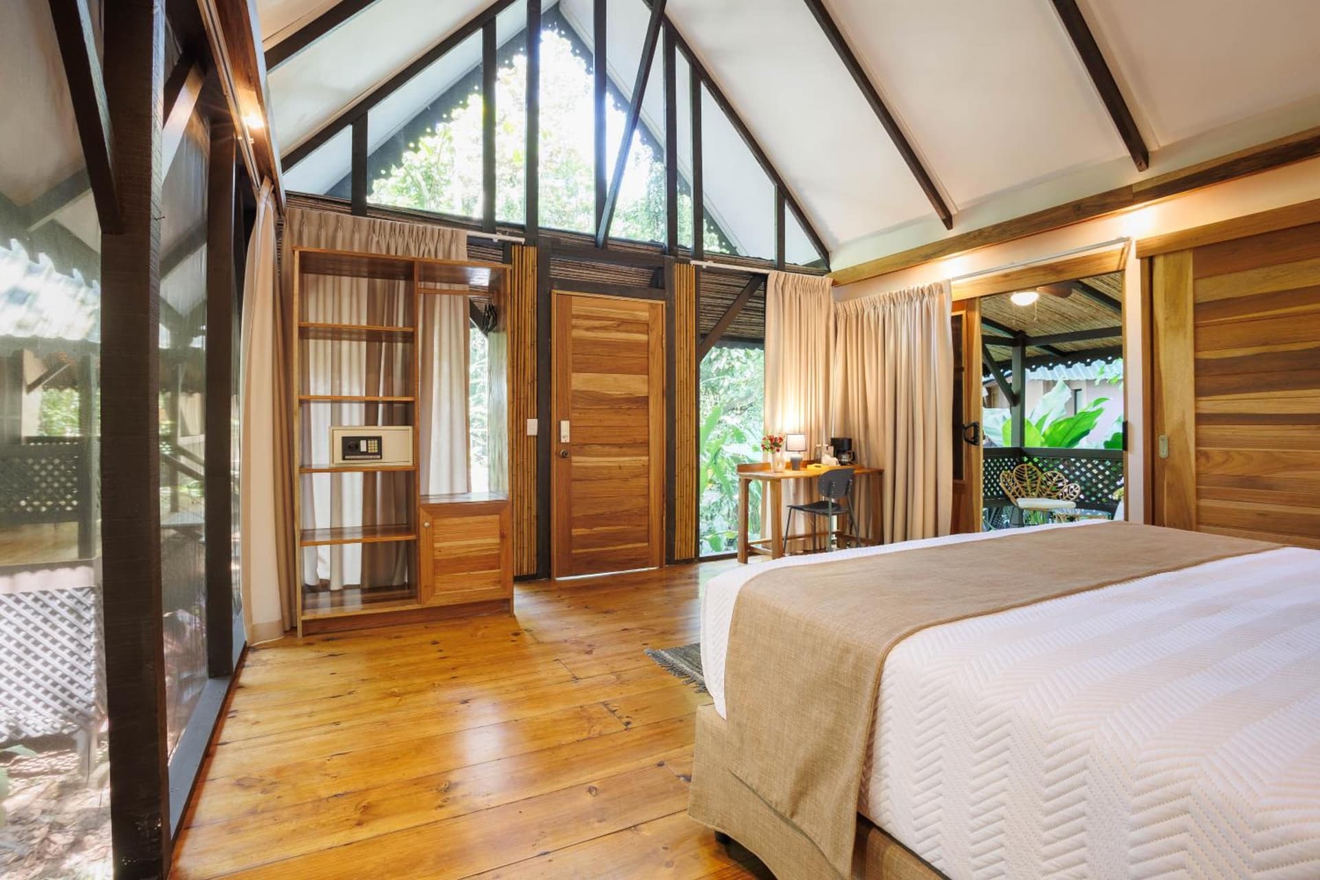 Almonds & Corals Boutique Hotel