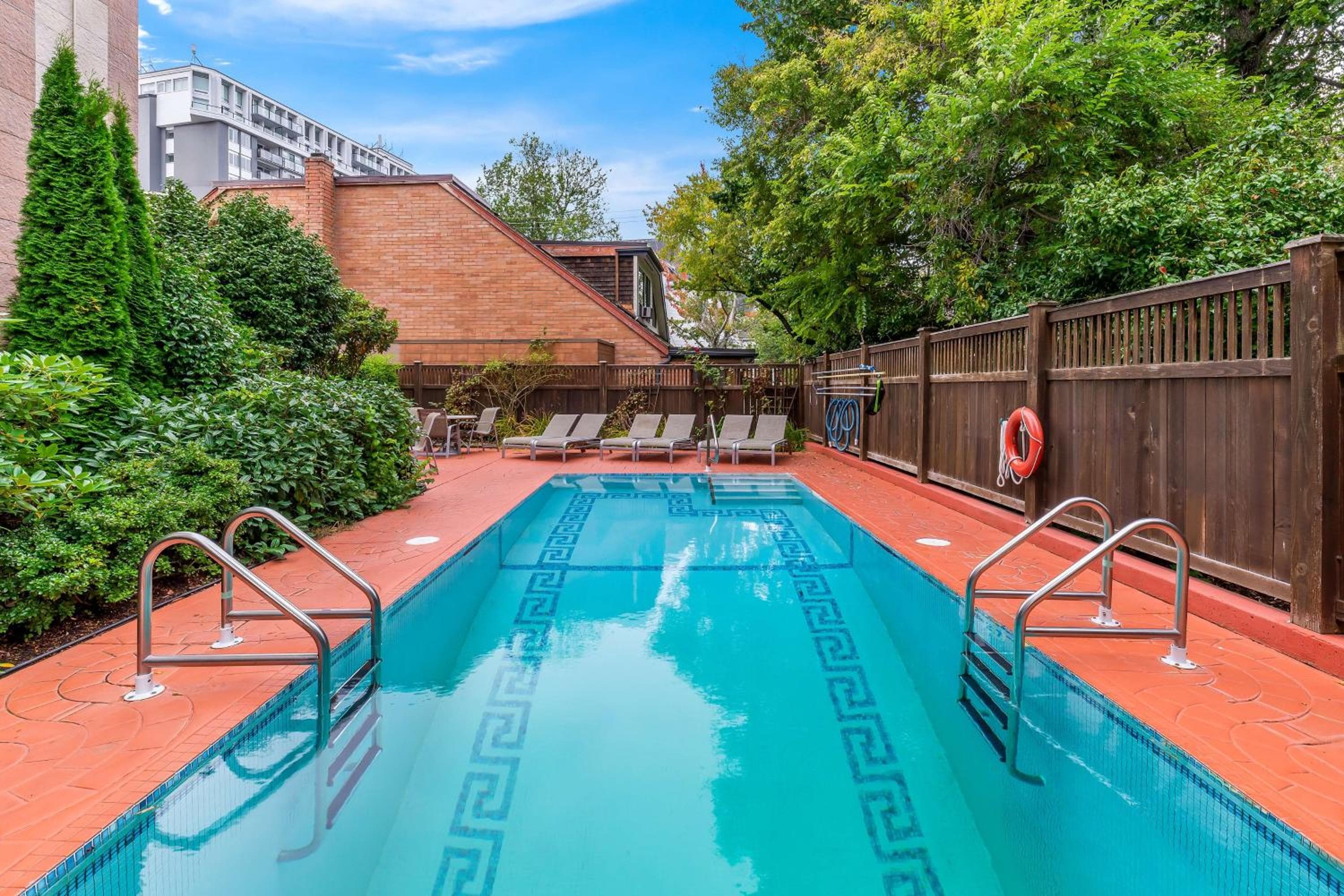 Best Western PLUS Inner Harbour Hotel