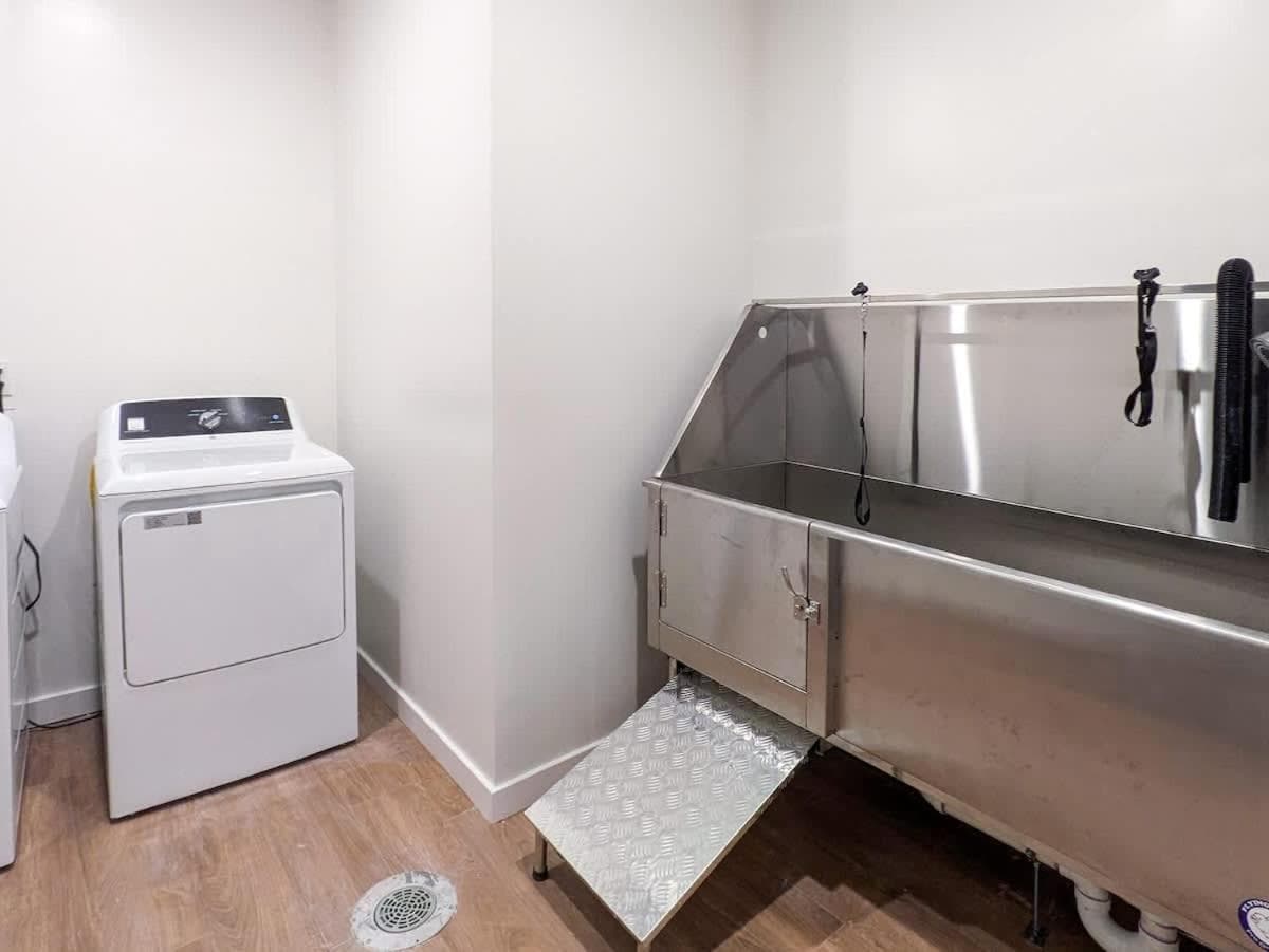 212 Modern 1BR Apt Walk to NJTransit