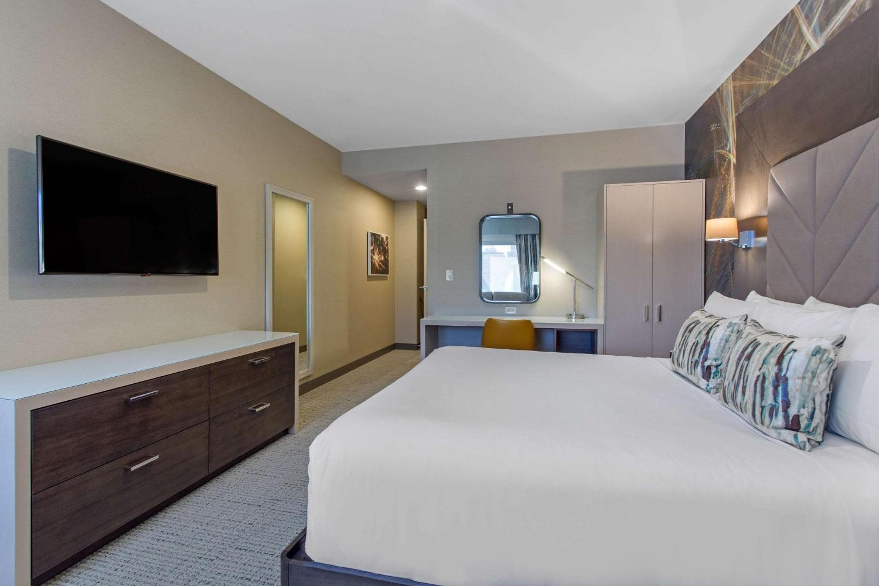 Cambria Hotel Philadelphia Downtown - Center City