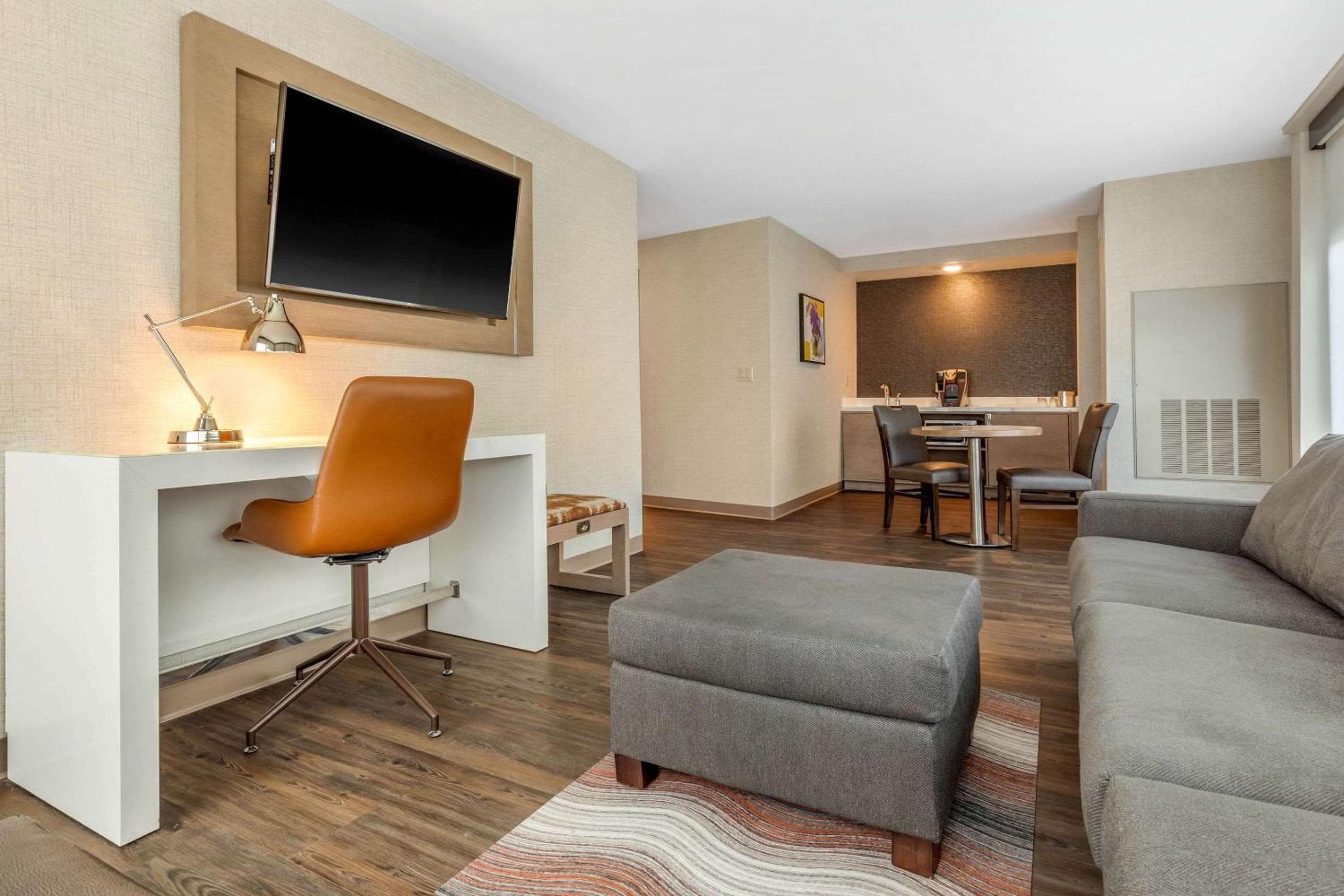 Cambria Hotel Milwaukee Downtown