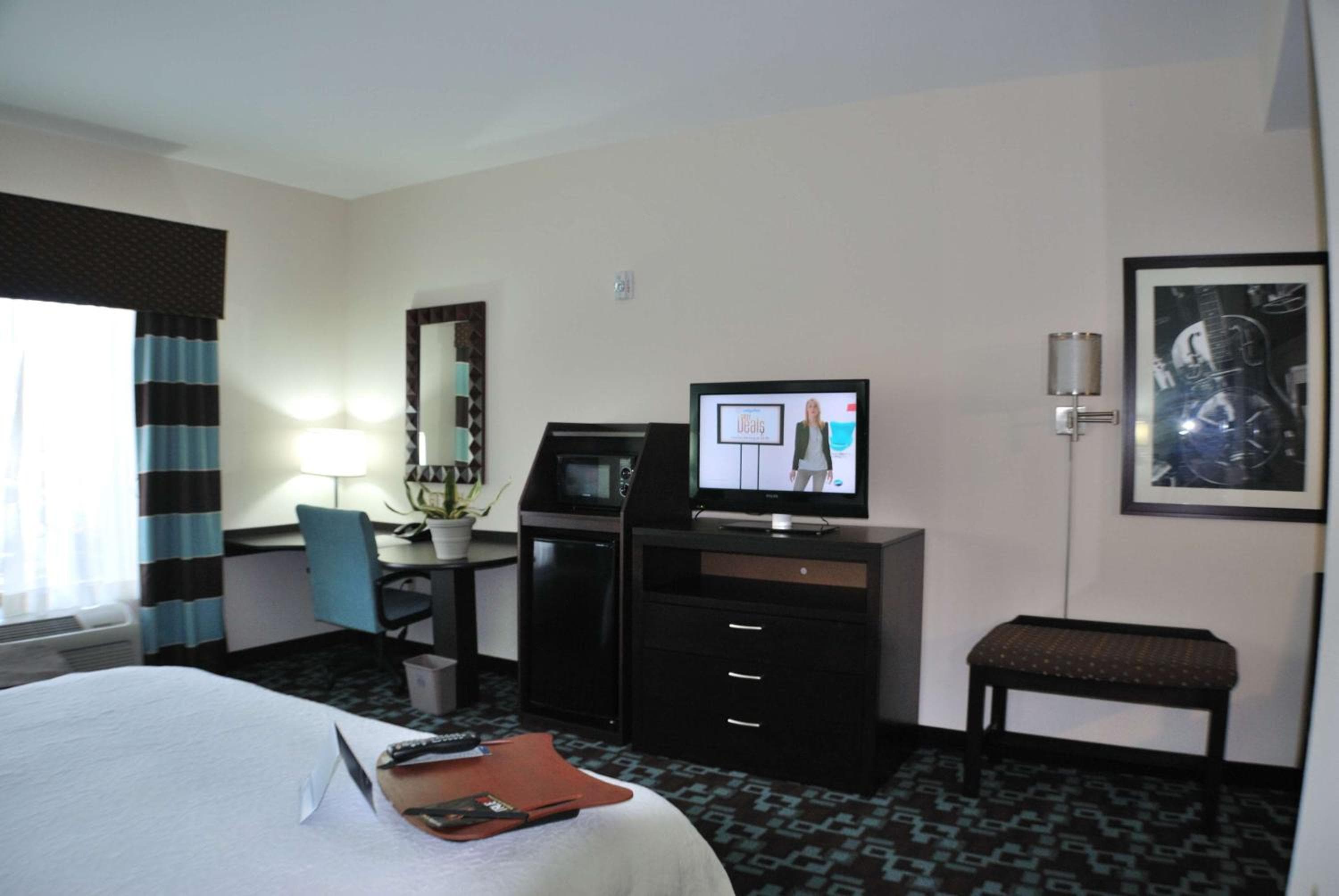 Hampton Inn & Suites Nashville at Opryland