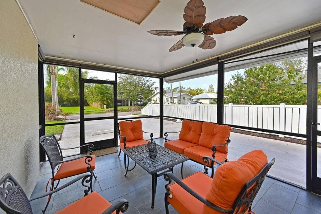 Sunwashed Stone Villa with Heated Pool, Hot Tub & Mini Golf