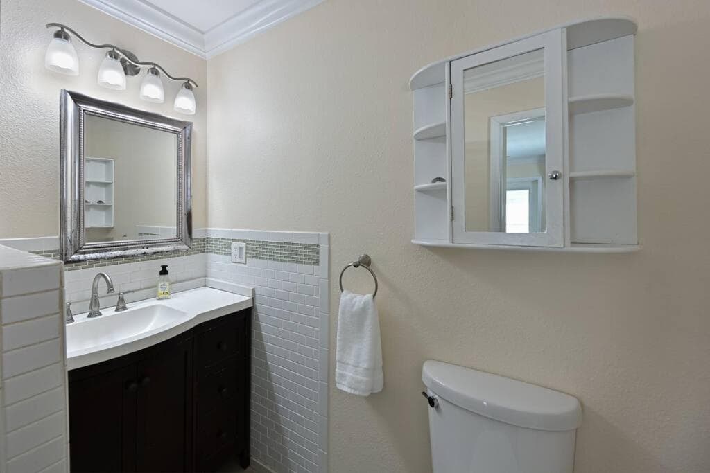 Sunwashed Stone Villa with Heated Pool, Hot Tub & Mini Golf