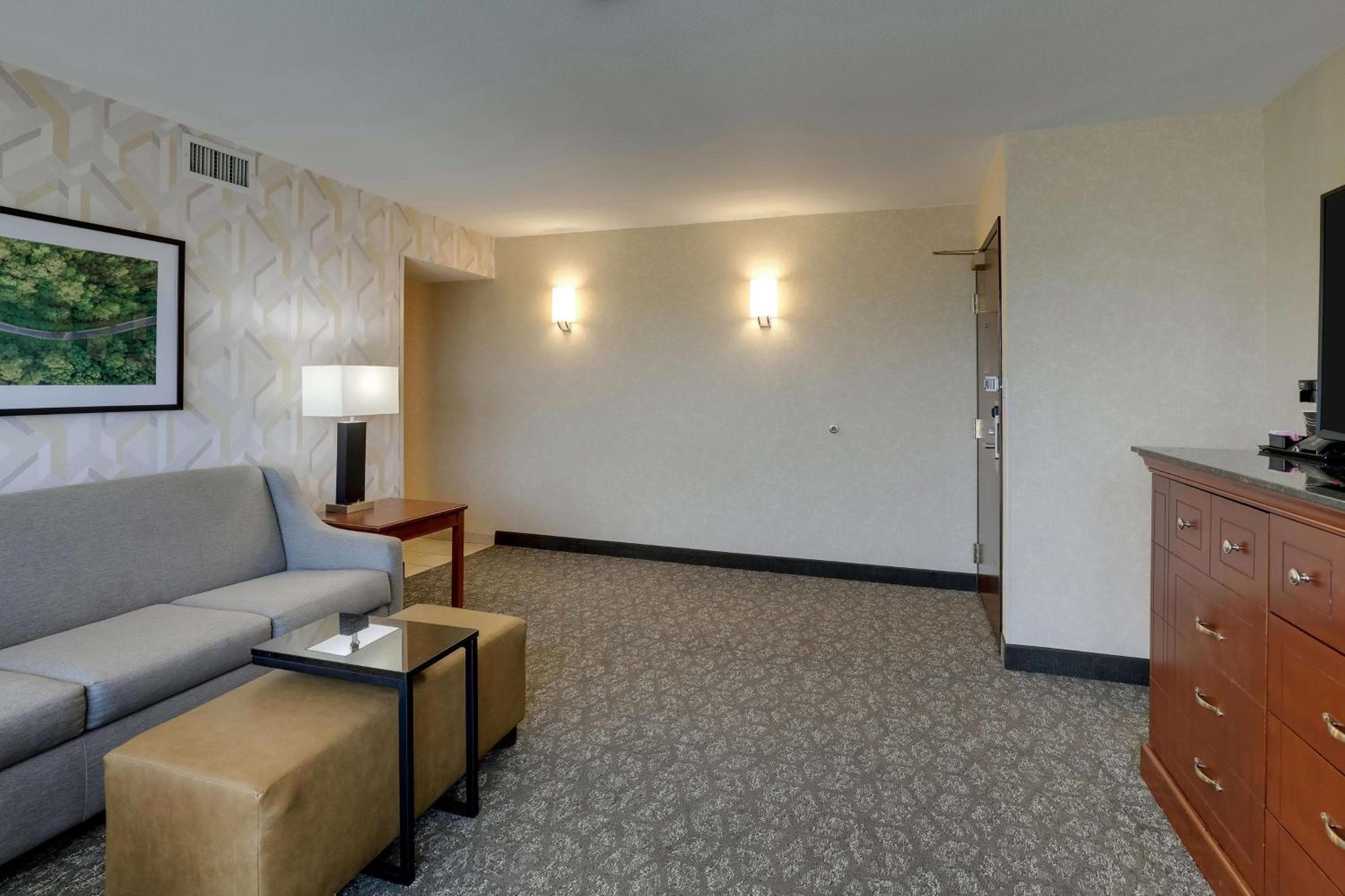 Drury Inn & Suites Charlotte University Place