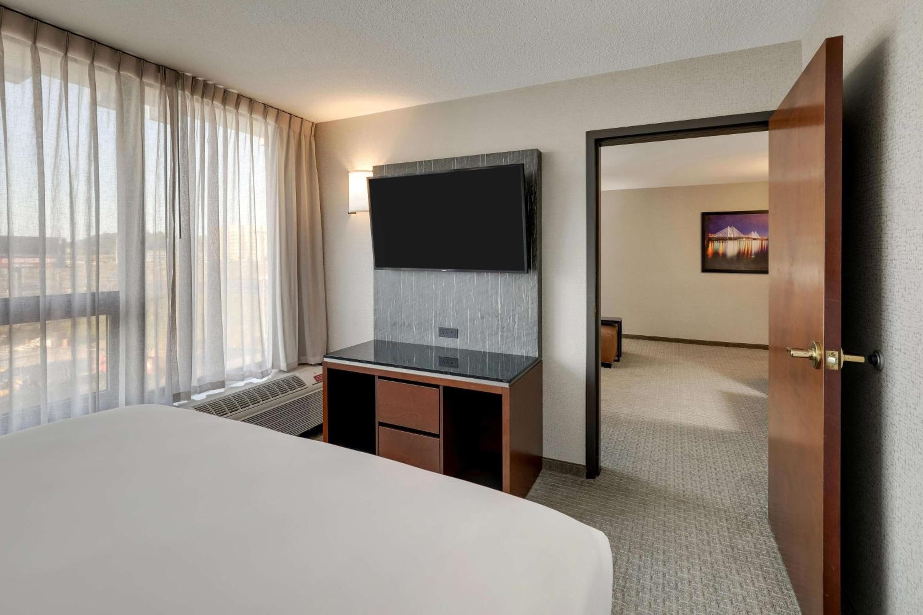 Drury Inn & Suites Cape Girardeau