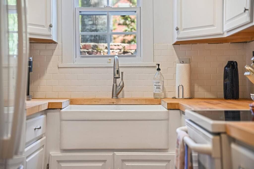 Cloverdale Cottage