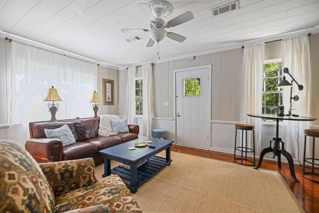 Cloverdale Cottage
