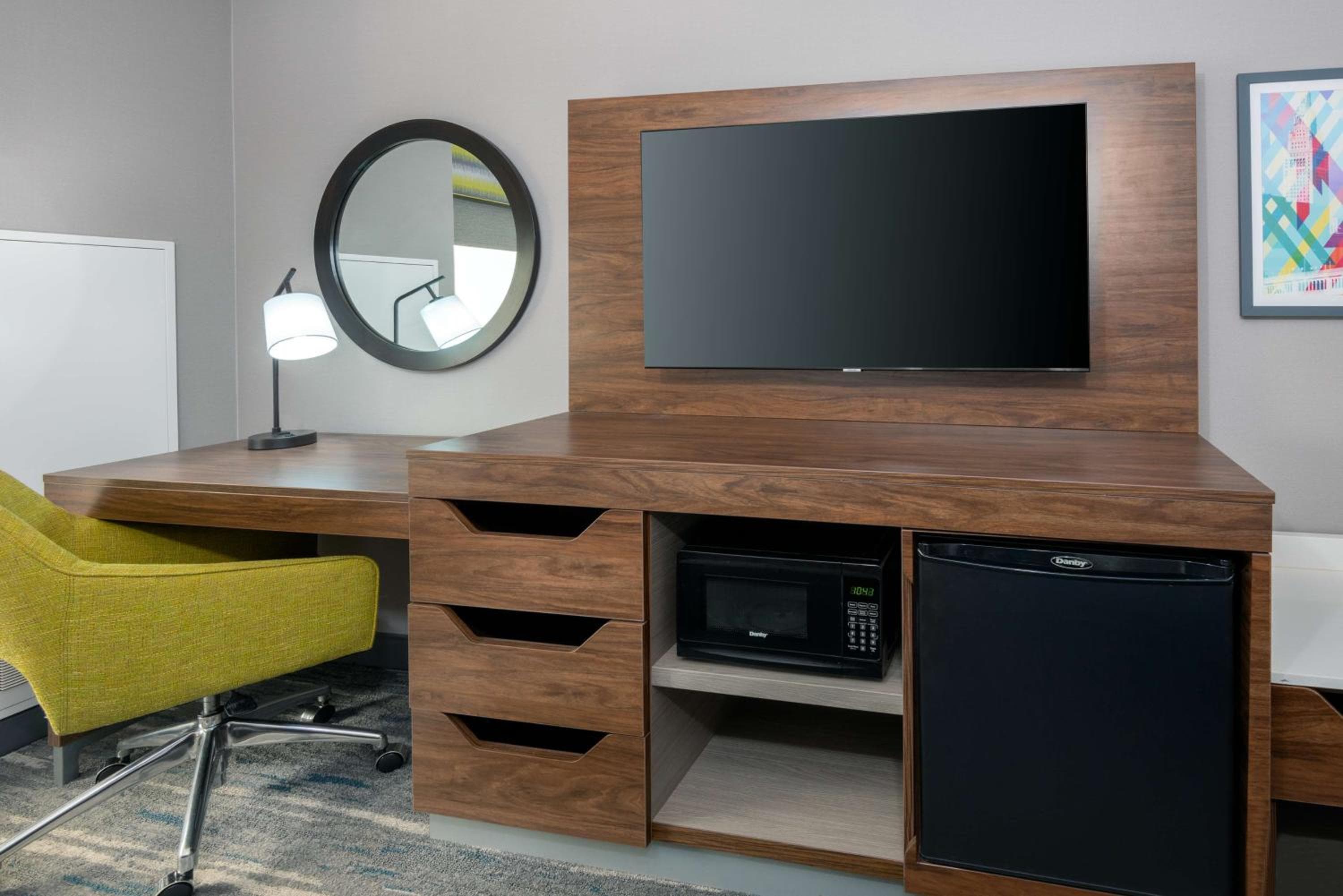 Hampton Inn & Suites Cleveland-Beachwood
