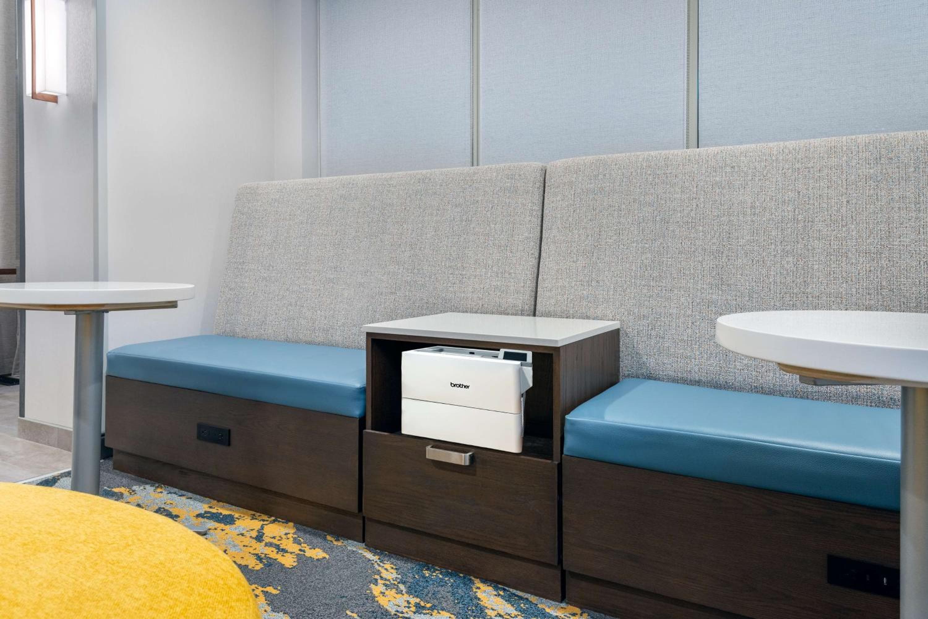 Hampton Inn & Suites Cleveland-Beachwood
