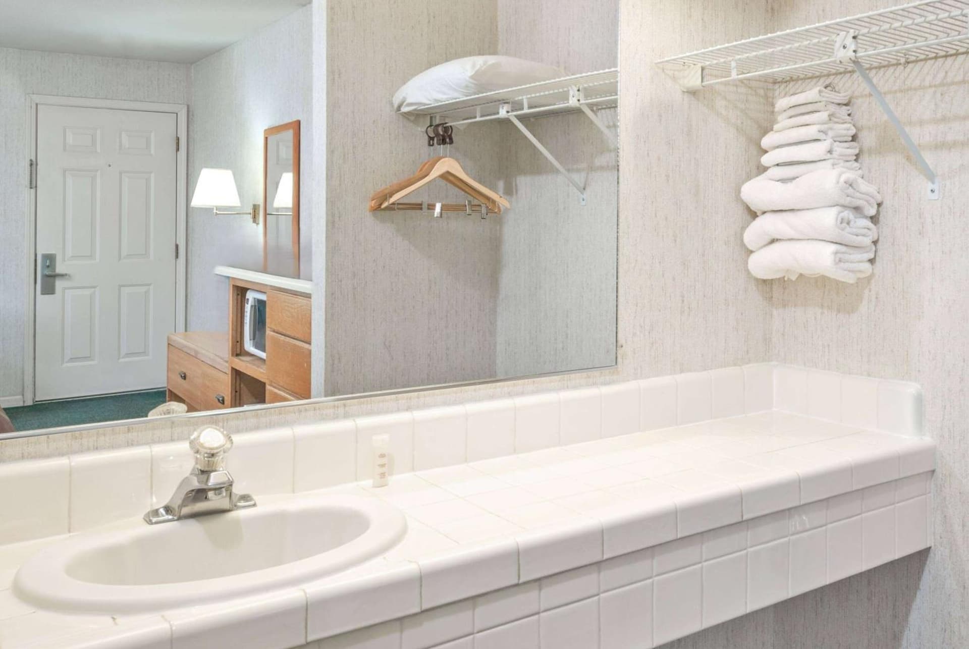 Super 8 by Wyndham Auburn