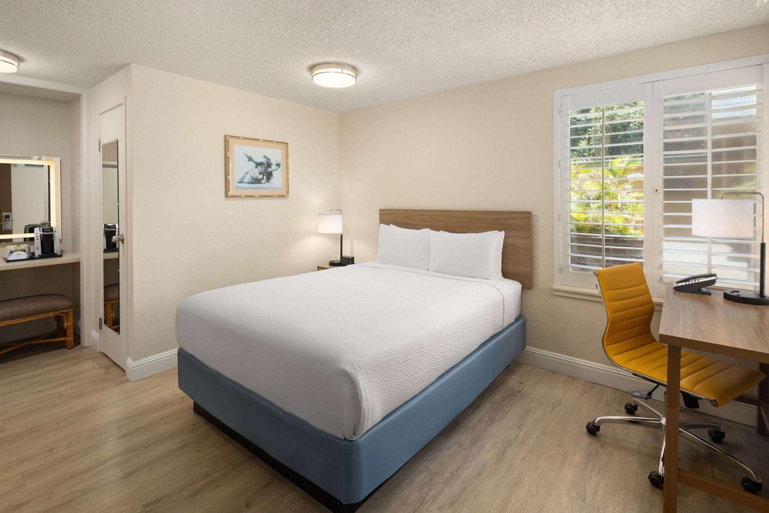 Days Inn by Wyndham Maui Oceanfront