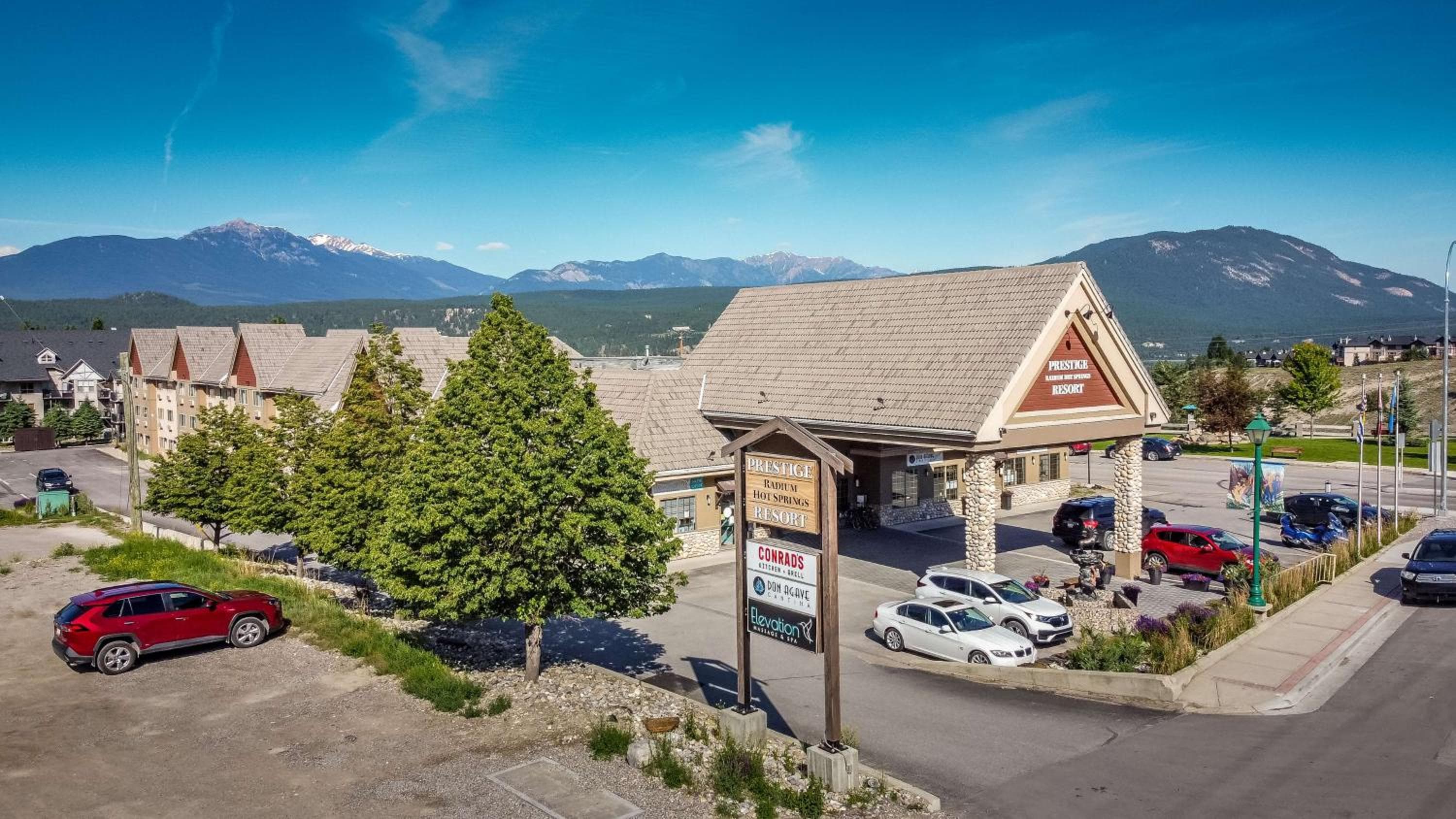 Prestige Radium Hot Springs Resort, WorldHotels Crafted