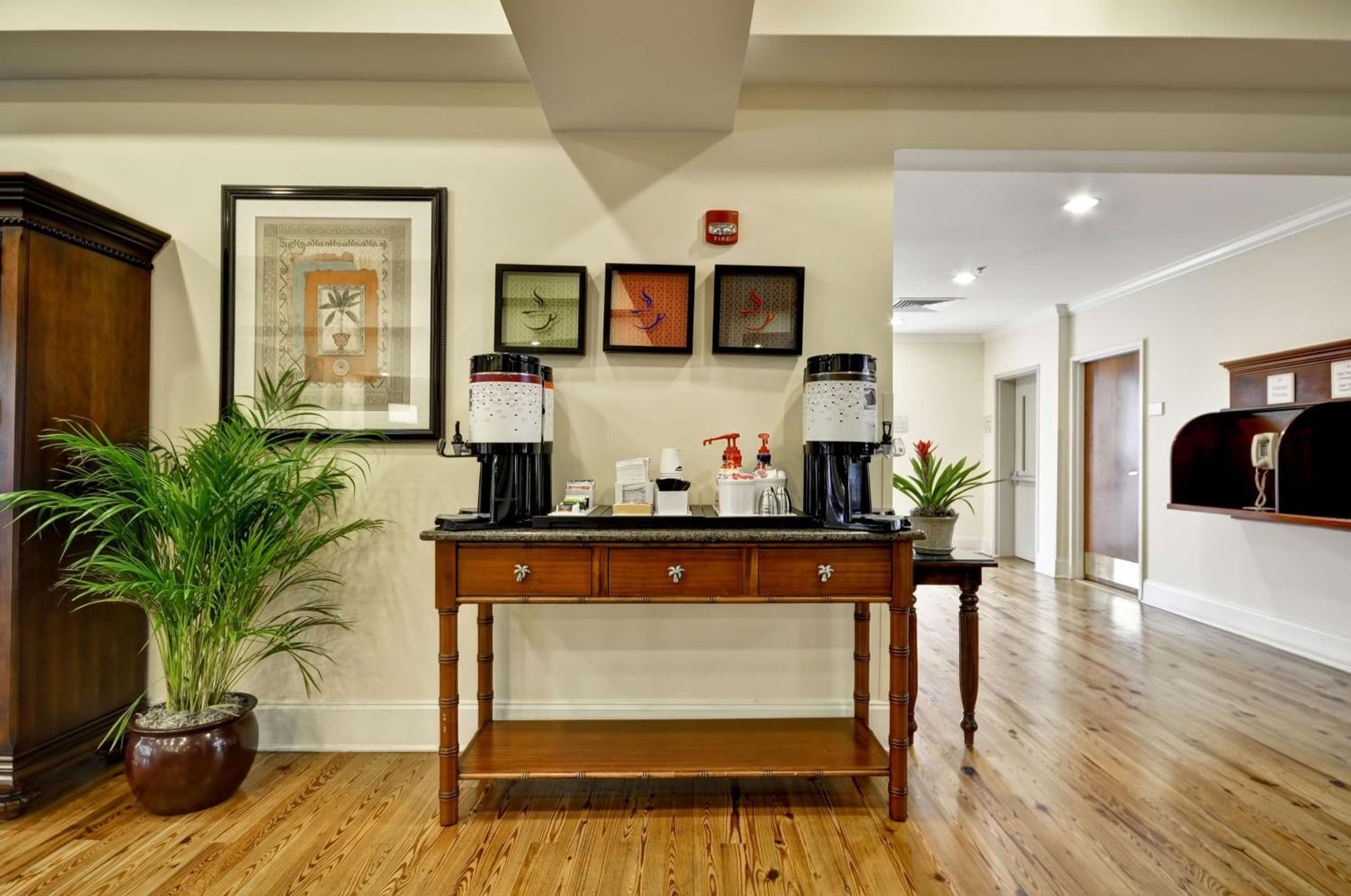 Hampton Inn & Suites Charleston-West Ashley