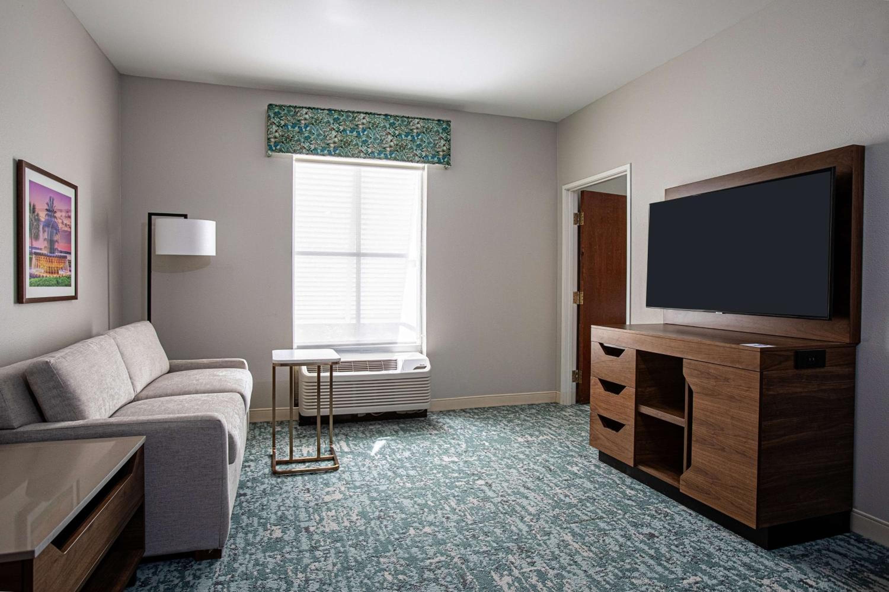 Hampton Inn & Suites Charleston-West Ashley