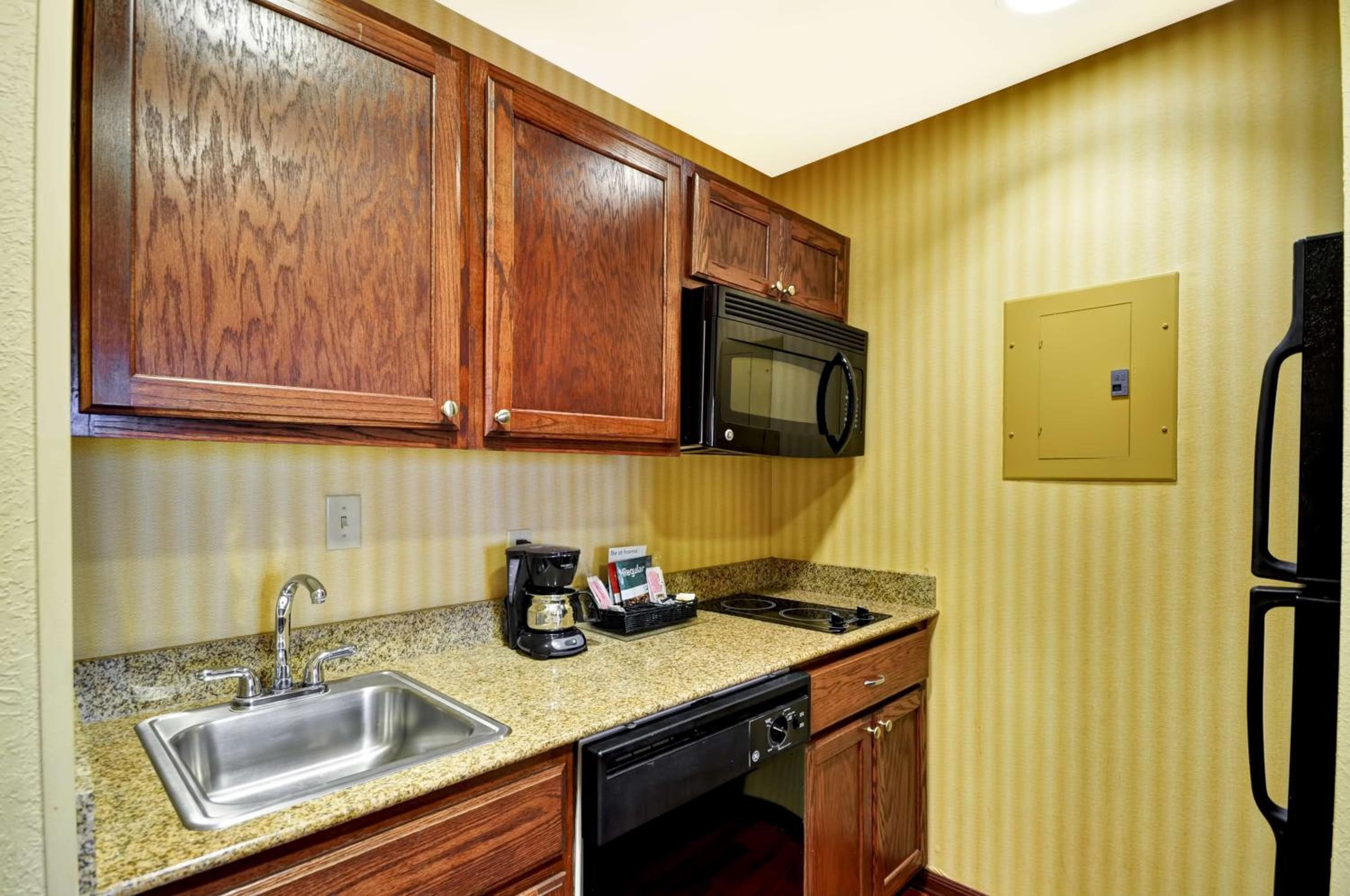 Homewood Suites by Hilton Tulsa-South