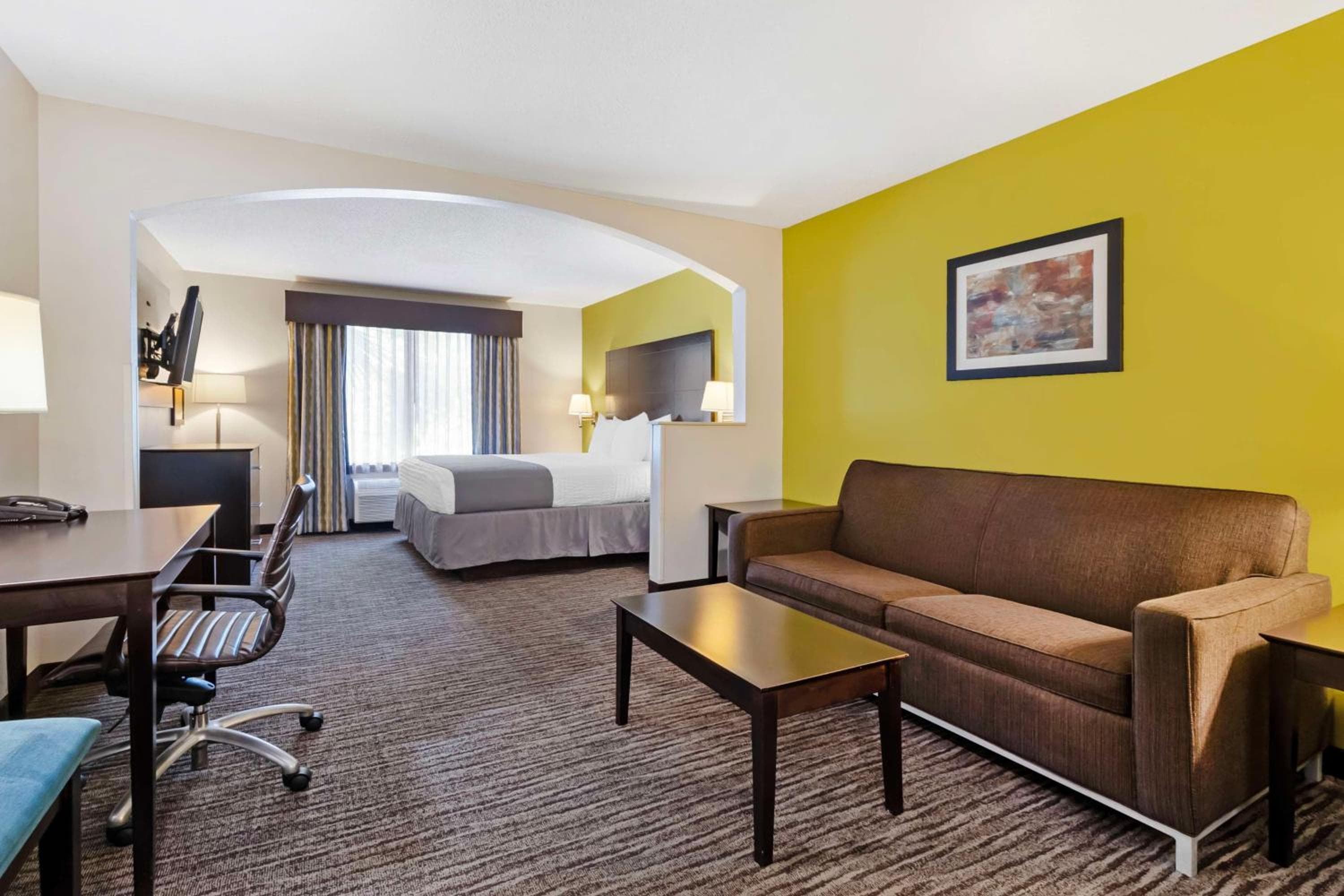 Best Western Magnolia Inn and Suites