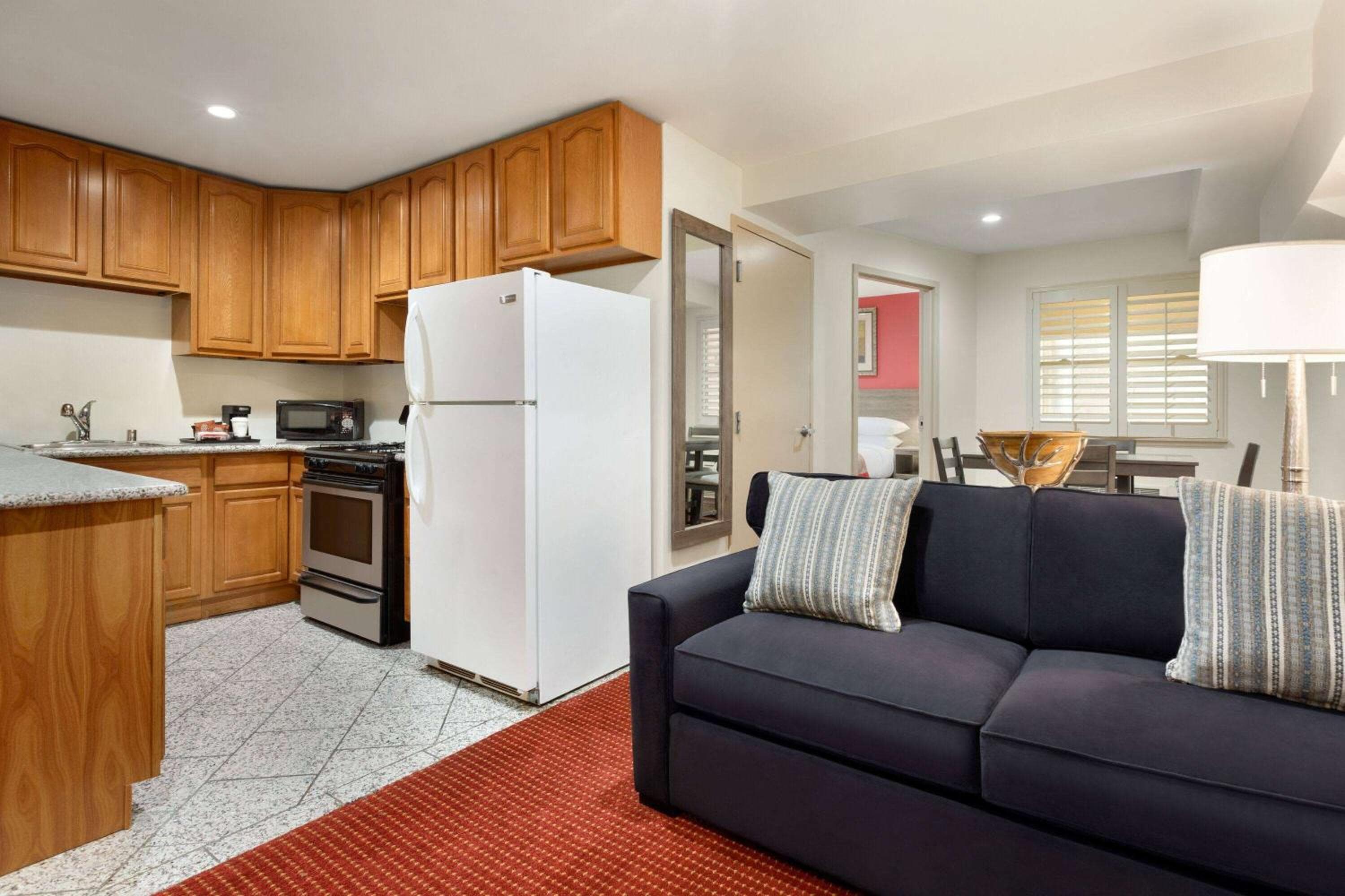 Ramada by Wyndham Oakland Downtown City Center