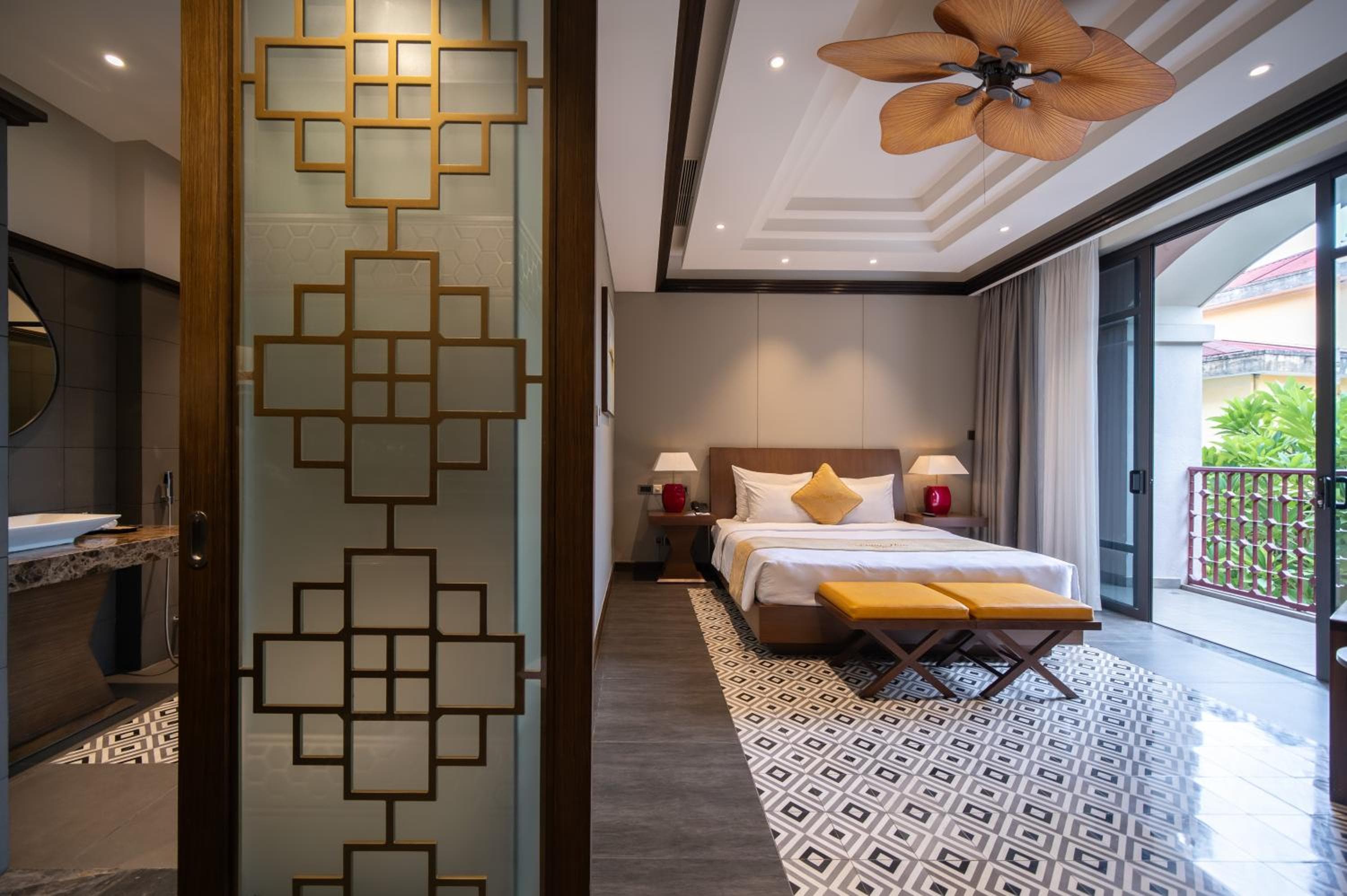 Senna Hue Hotel