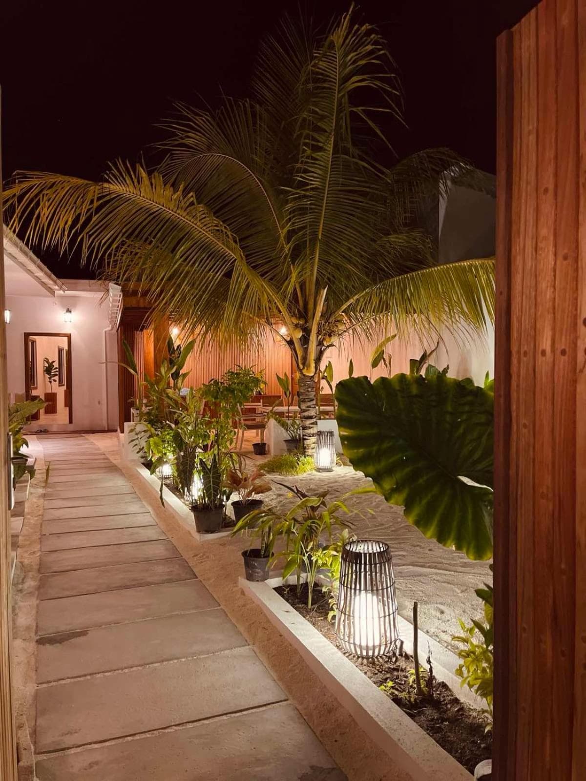 Oasis Dhigurah