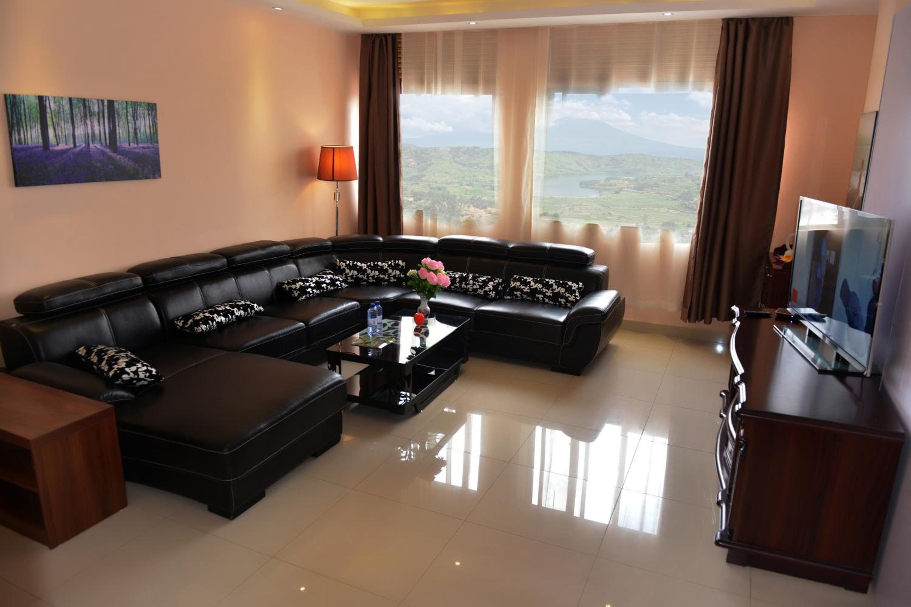 2000 Hotel Downtown Kigali