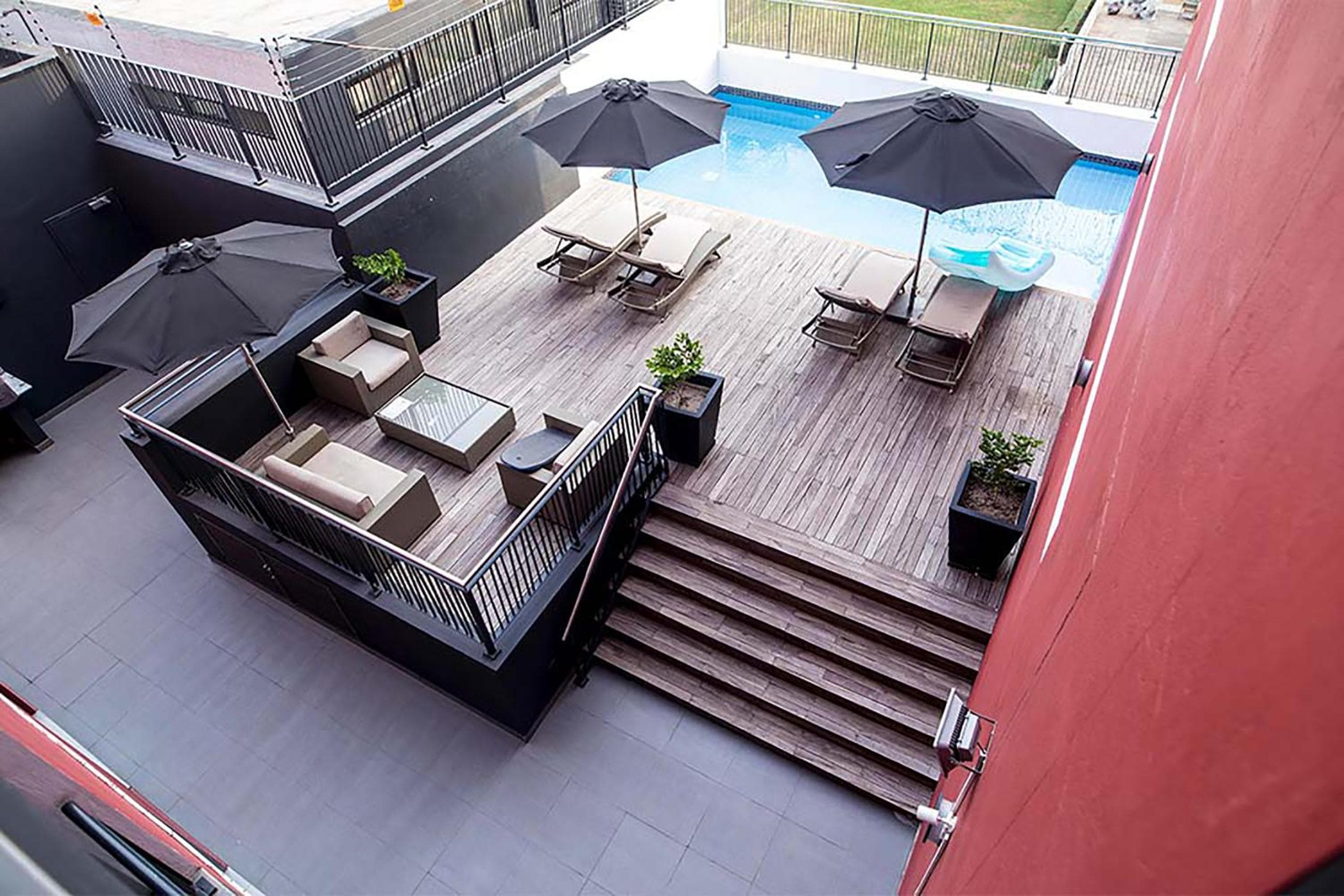 Beaufort Cozy Luxury Hideout with Restaurant, FREE Swimming pools & Gym, 10 mins from Airport, 24-7 Security Guards, Backup Power, Close to Tourist Attract