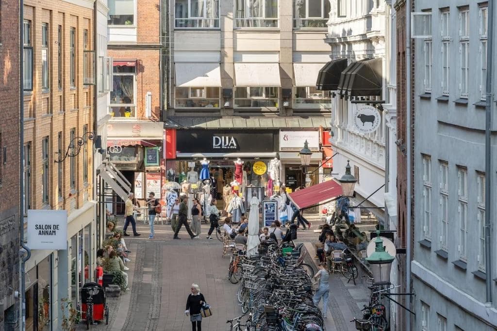 Central og charmerende lejlighed