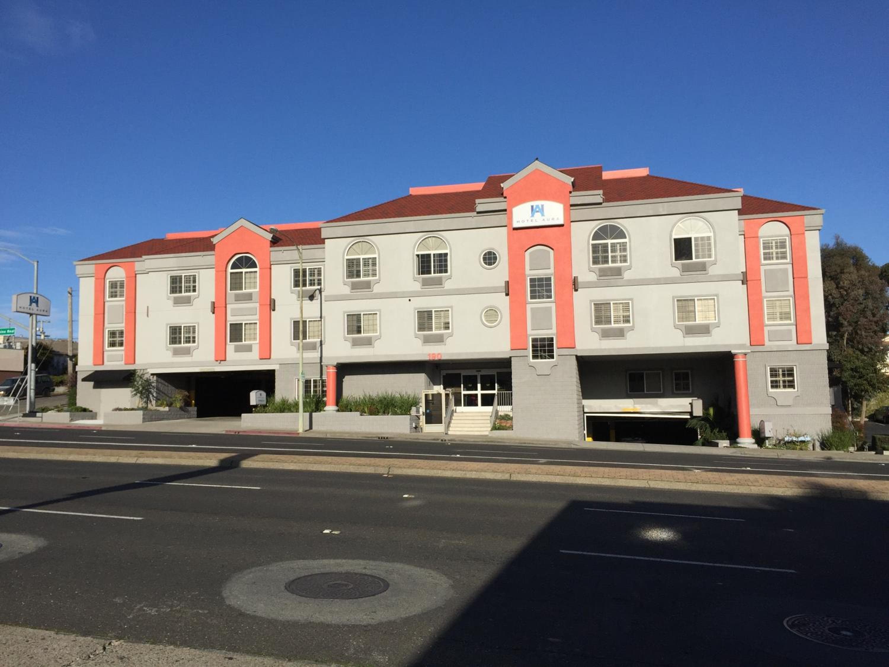 Hotel Aura SFO Airport FREE SHUTTLE