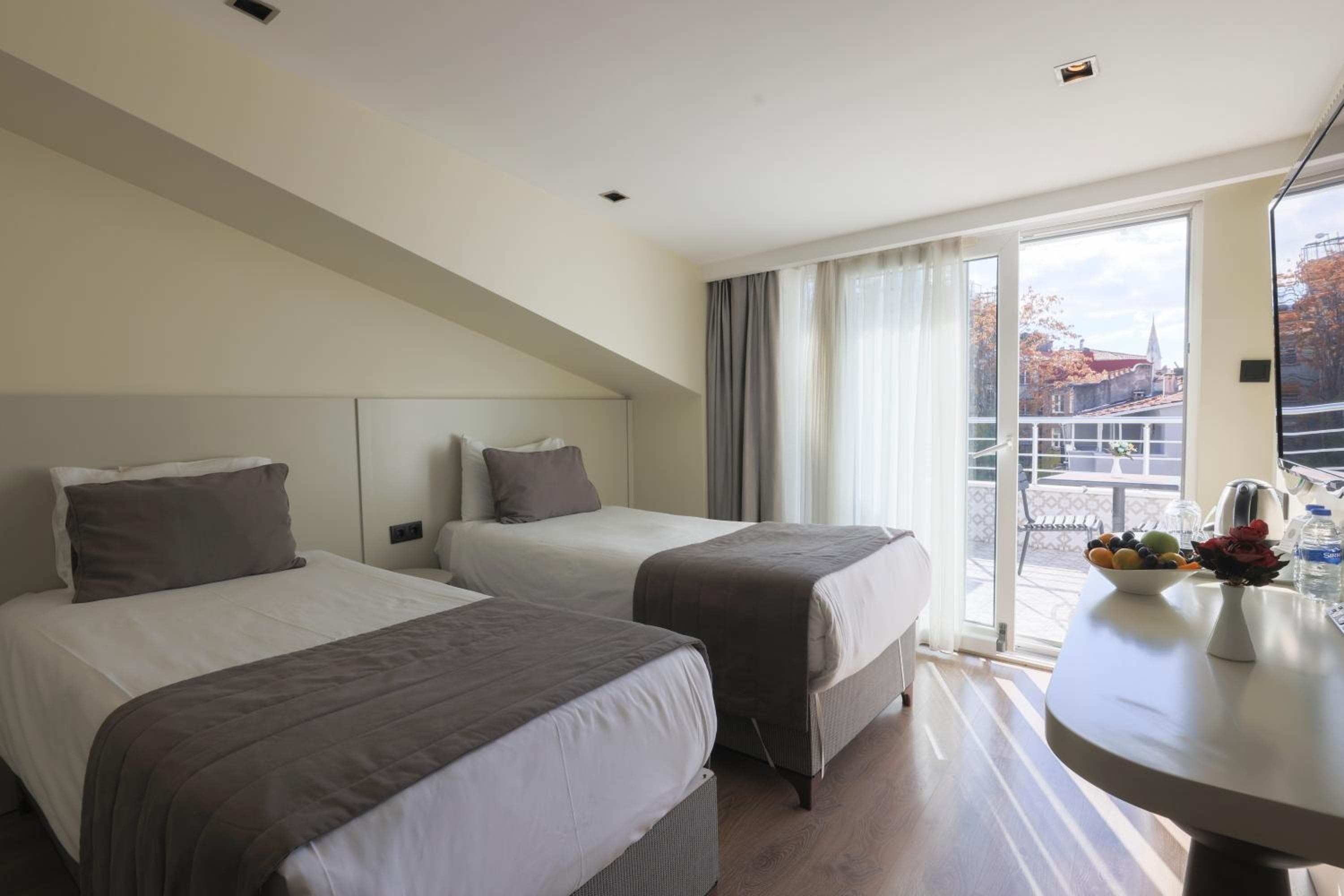 Taksim Galataport FRZ Burak Hotel