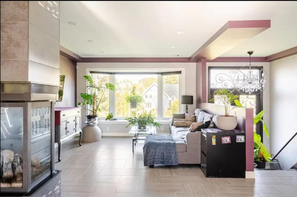 The Shabby Chic Home nestled on the Grimsby Escarpment