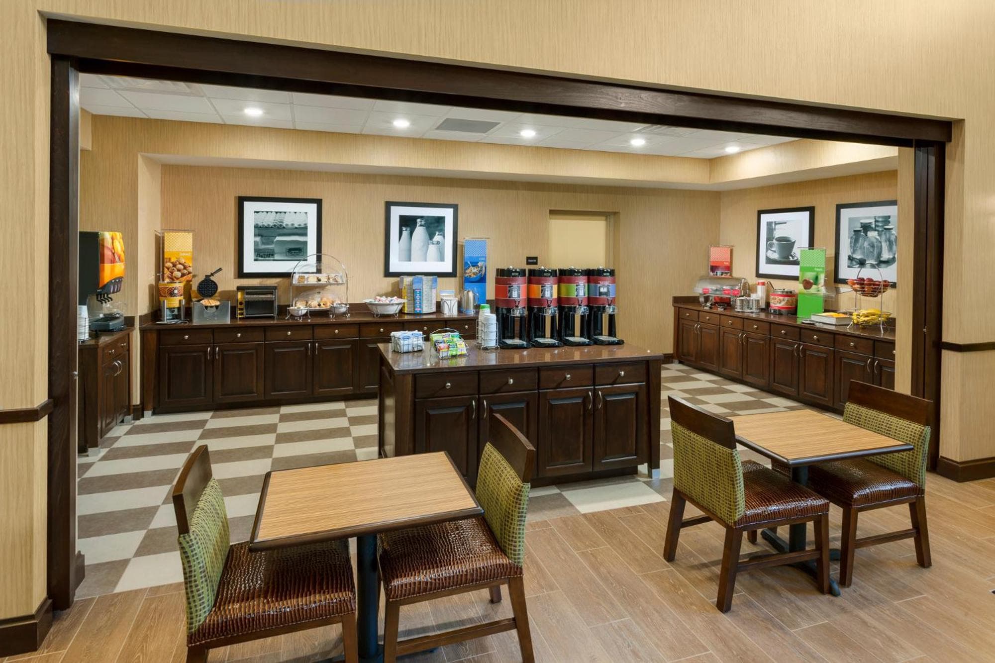 Hampton Inn & Suites Williamsport - Faxon Exit