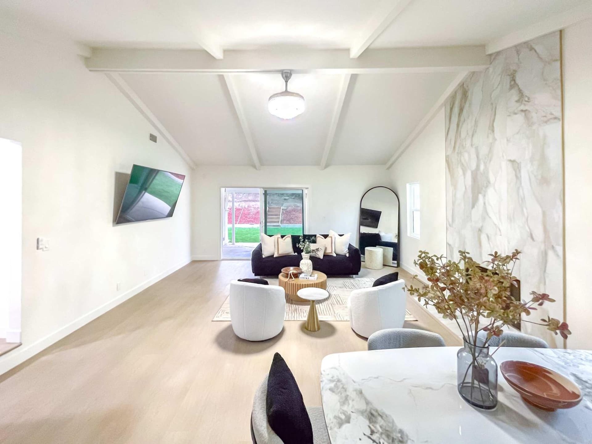 Spacious Getaway Between LA And OC - 4BR
