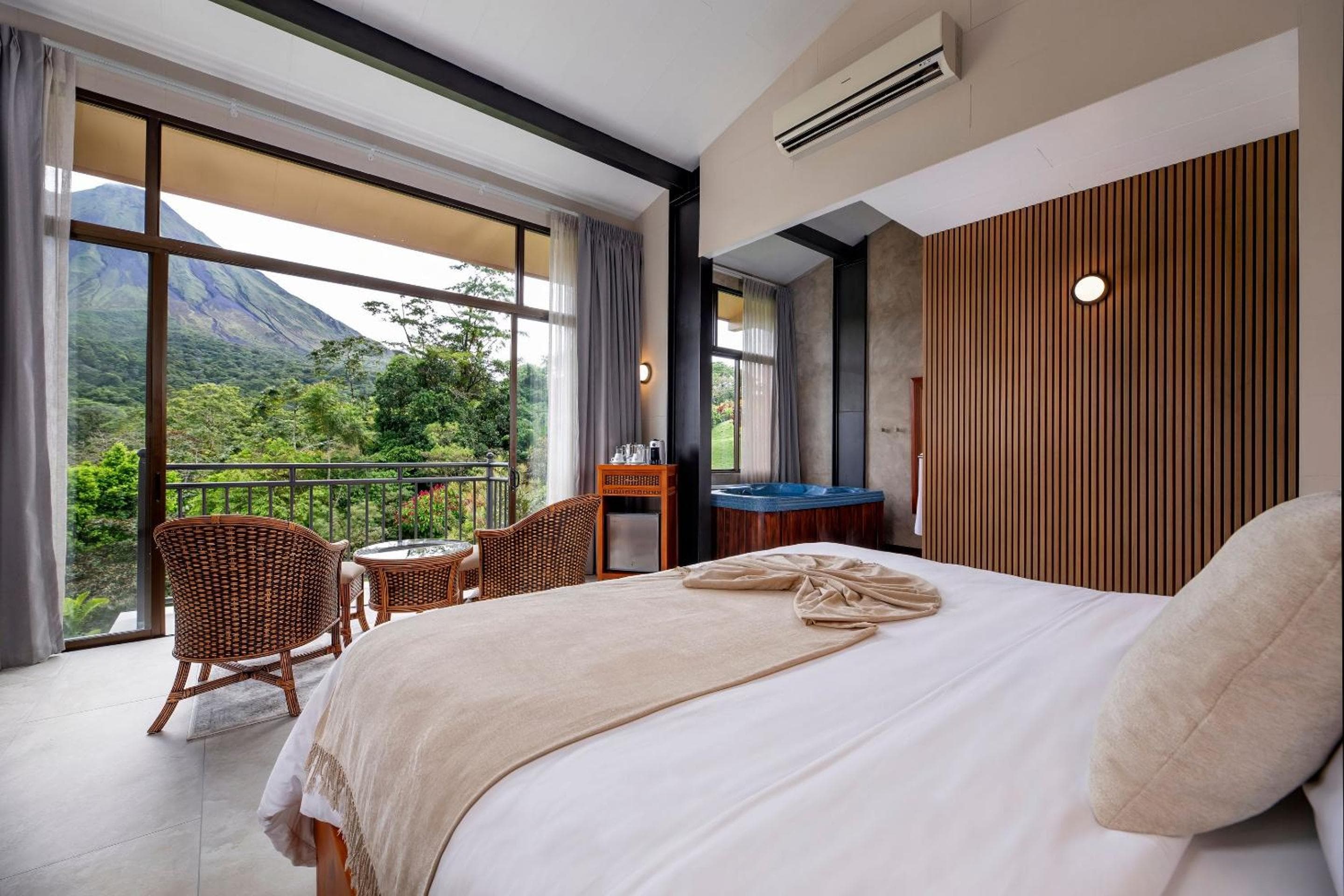Hotel Arenal Kioro Suites & Spa