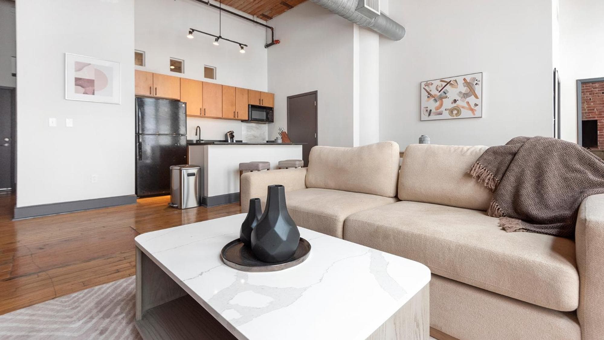 Six Cord Apartments by Barsala