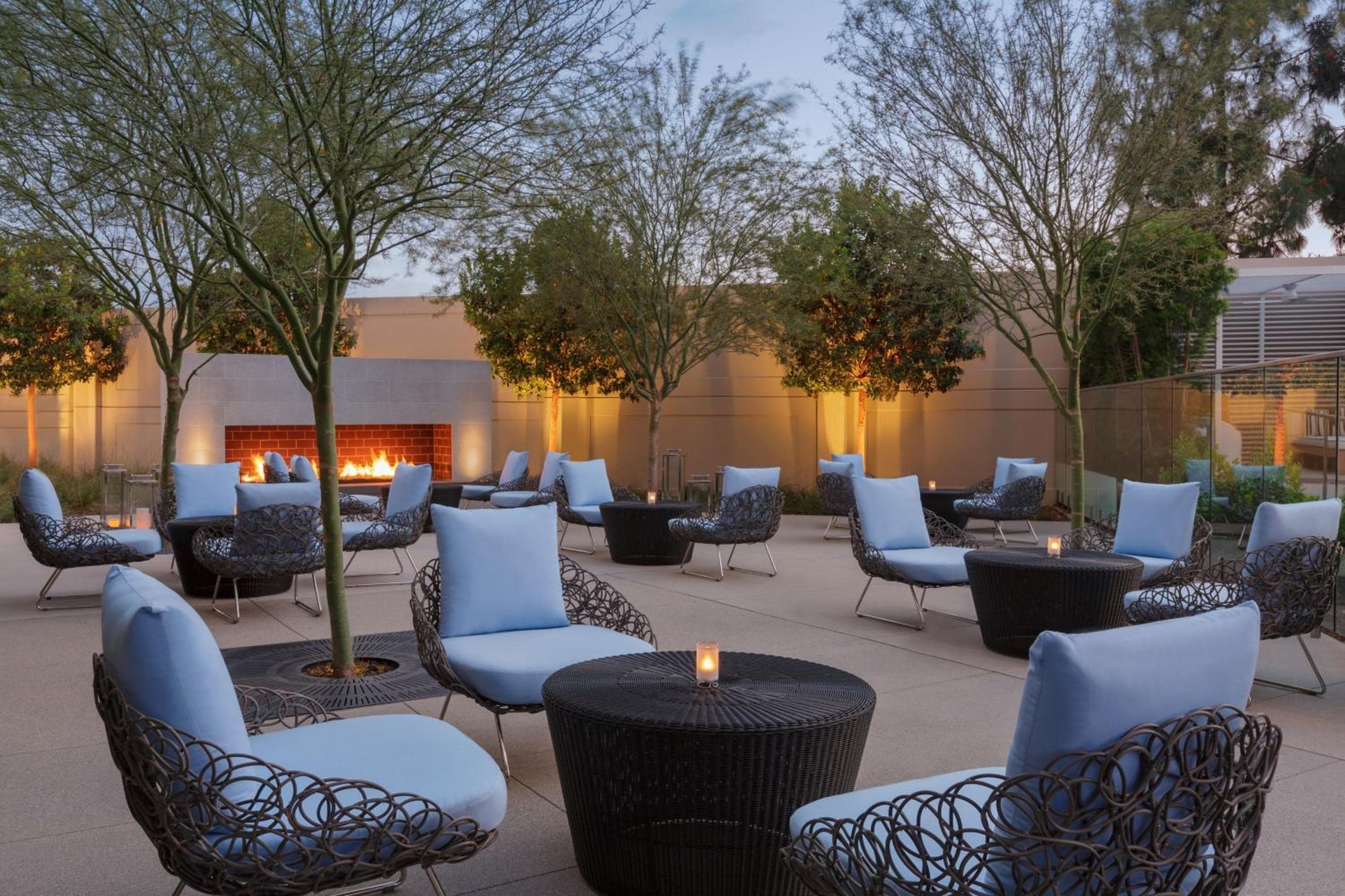 The Viv Hotel, Anaheim, a Tribute Portfolio Hotel