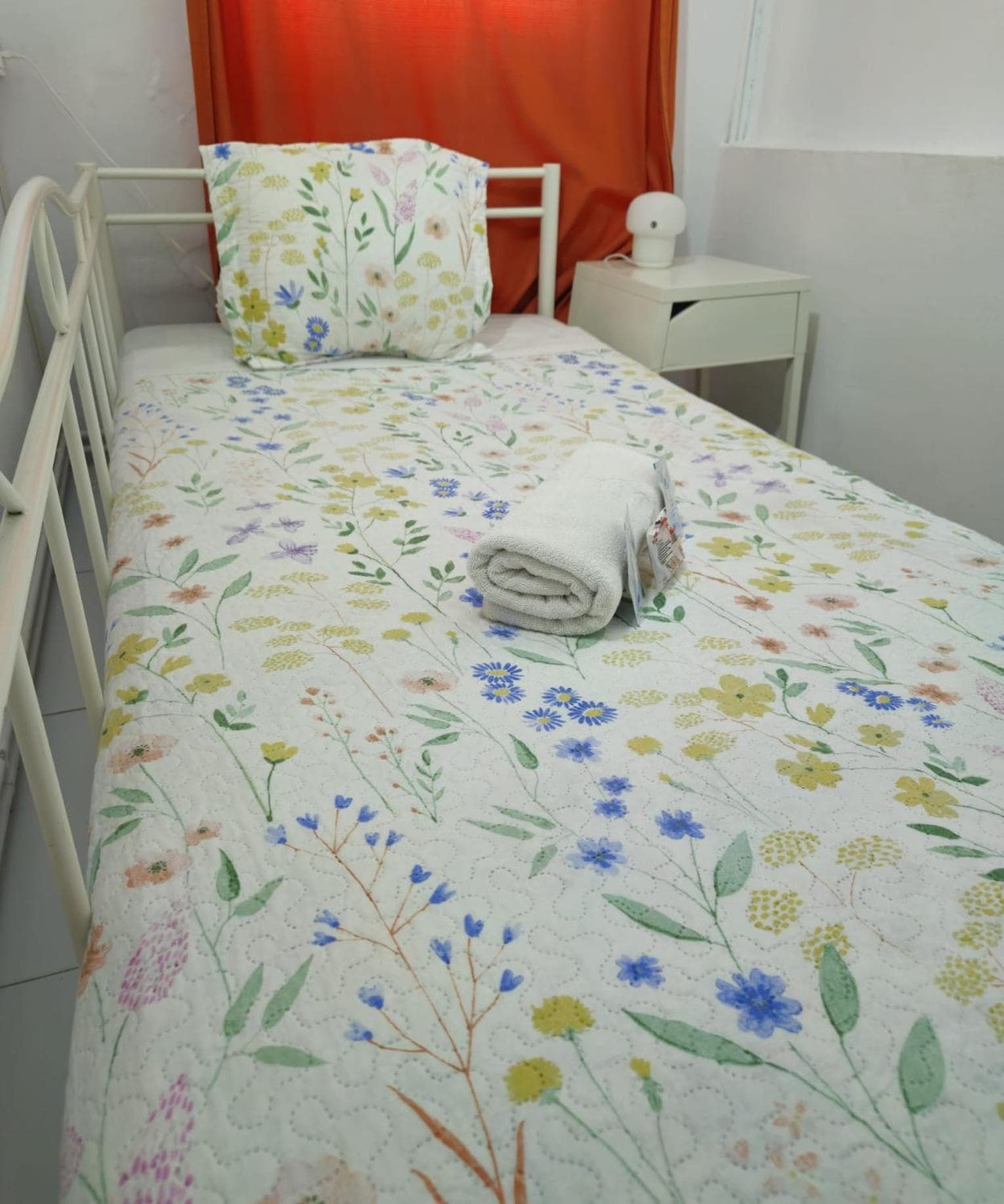 YOUTH HOSTEL - Central and Basic Drassanes