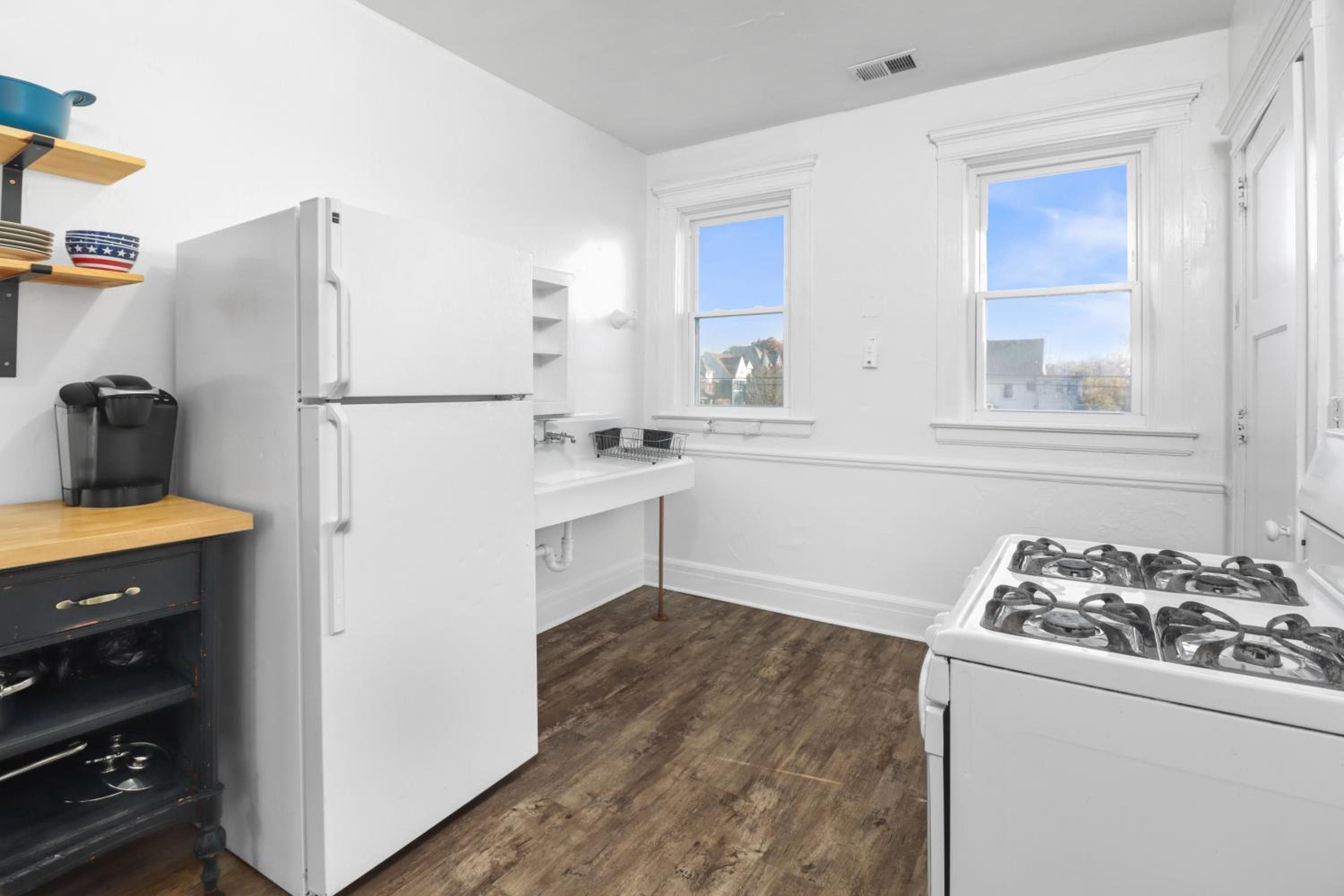 Private rooms in Detroit - close to hospitals