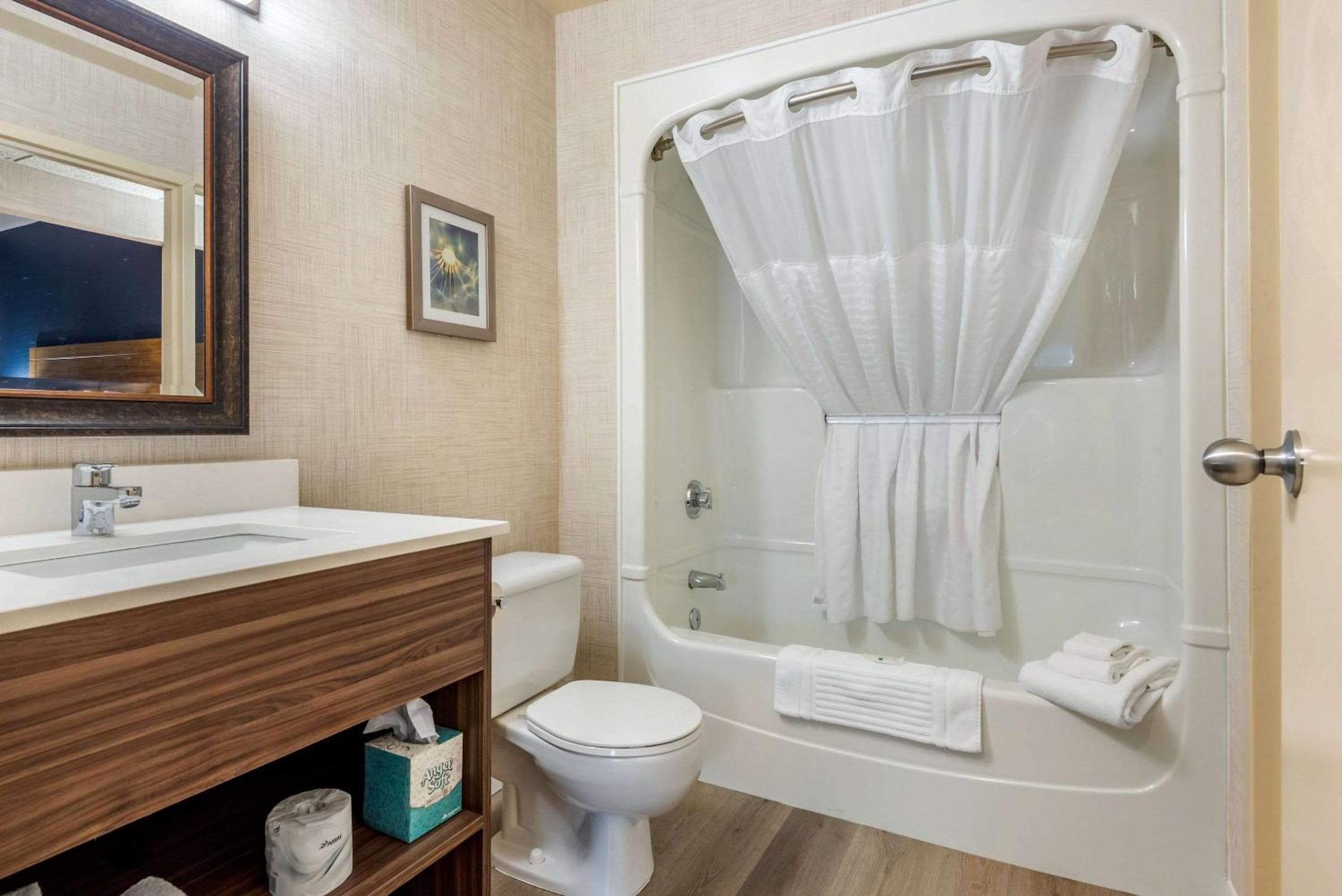 Quality Suites
