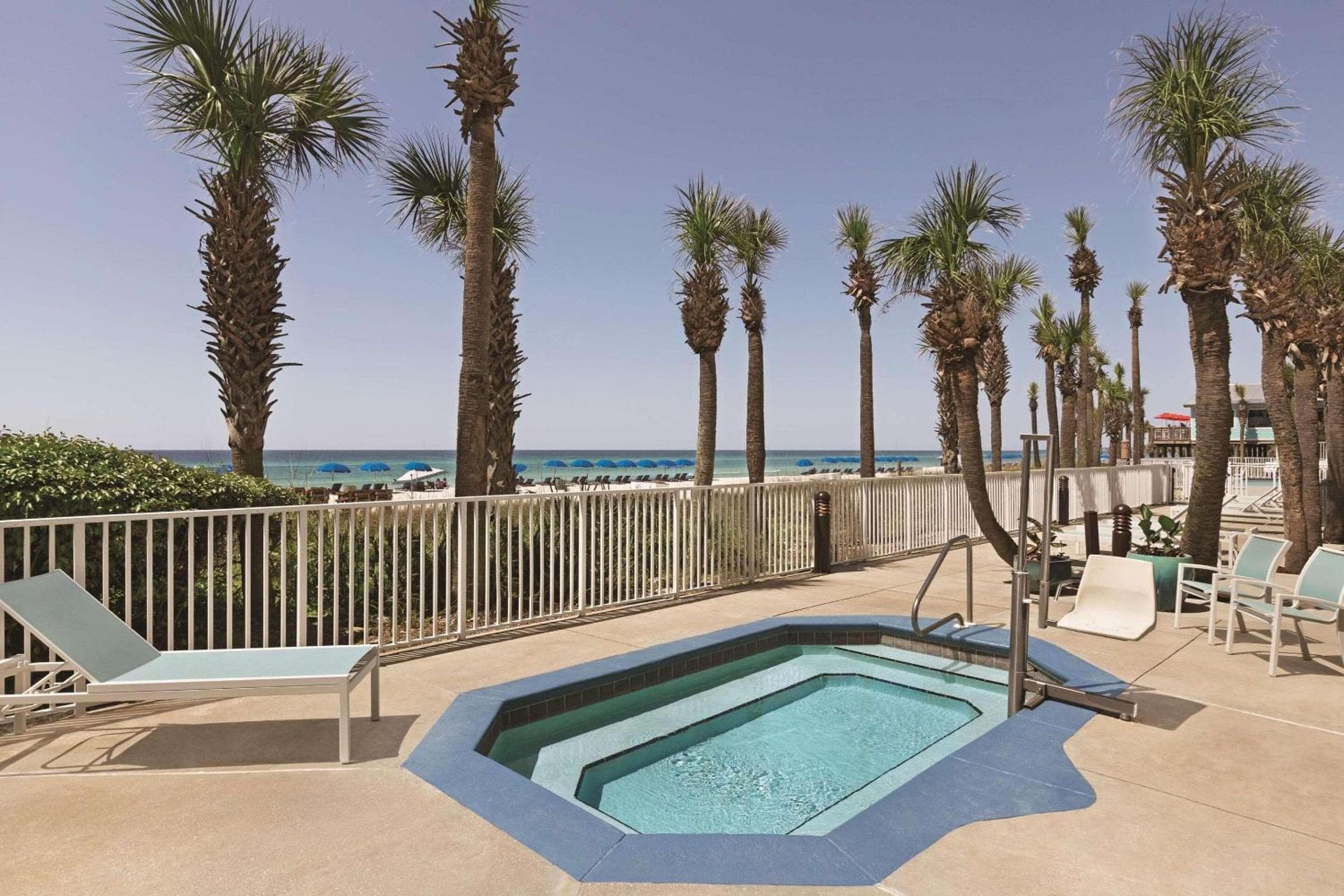 Radisson Beachfront Hotel - Panama City Beach