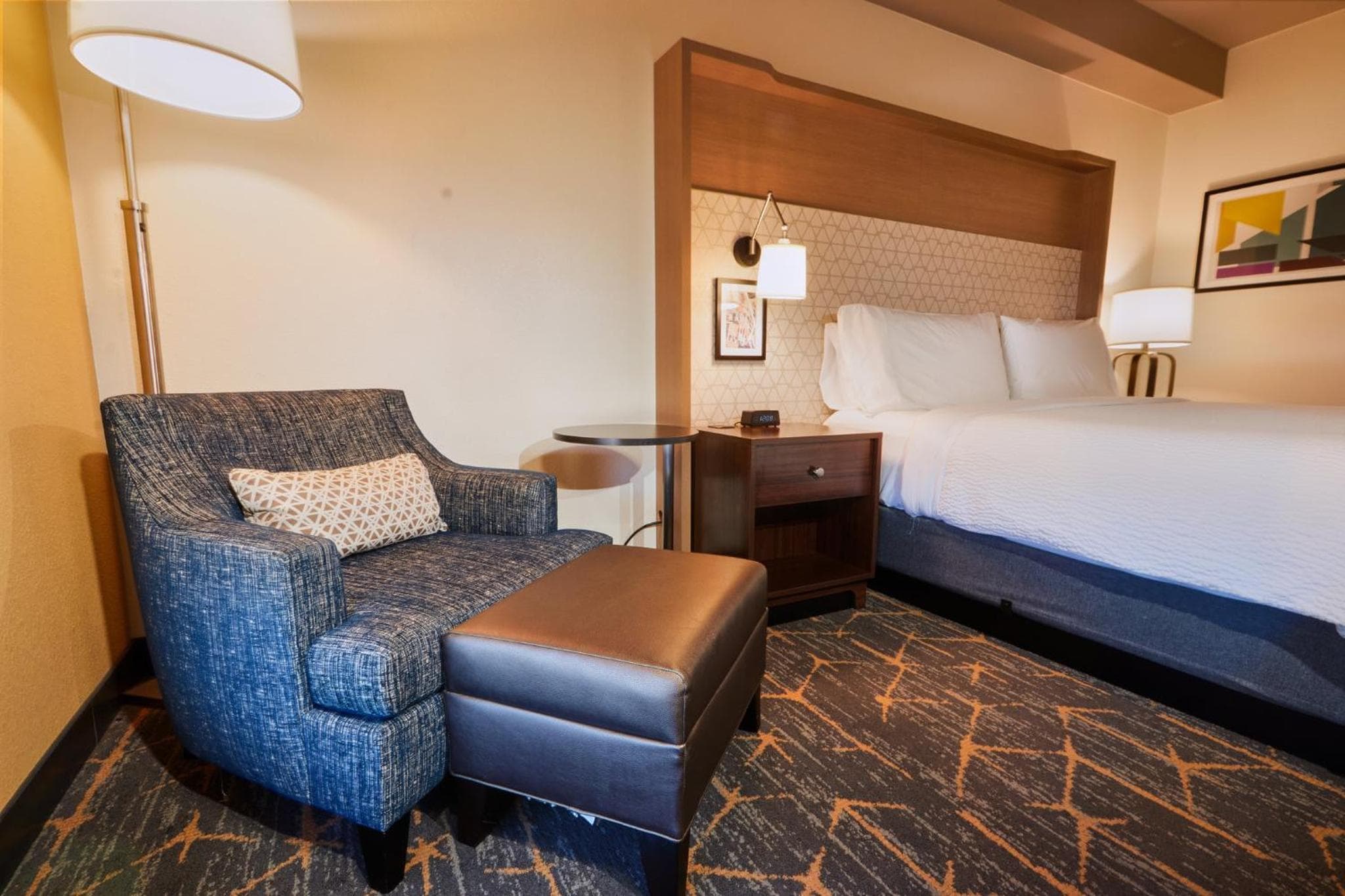 Holiday Inn & Suites Oakland - Airport by IHG