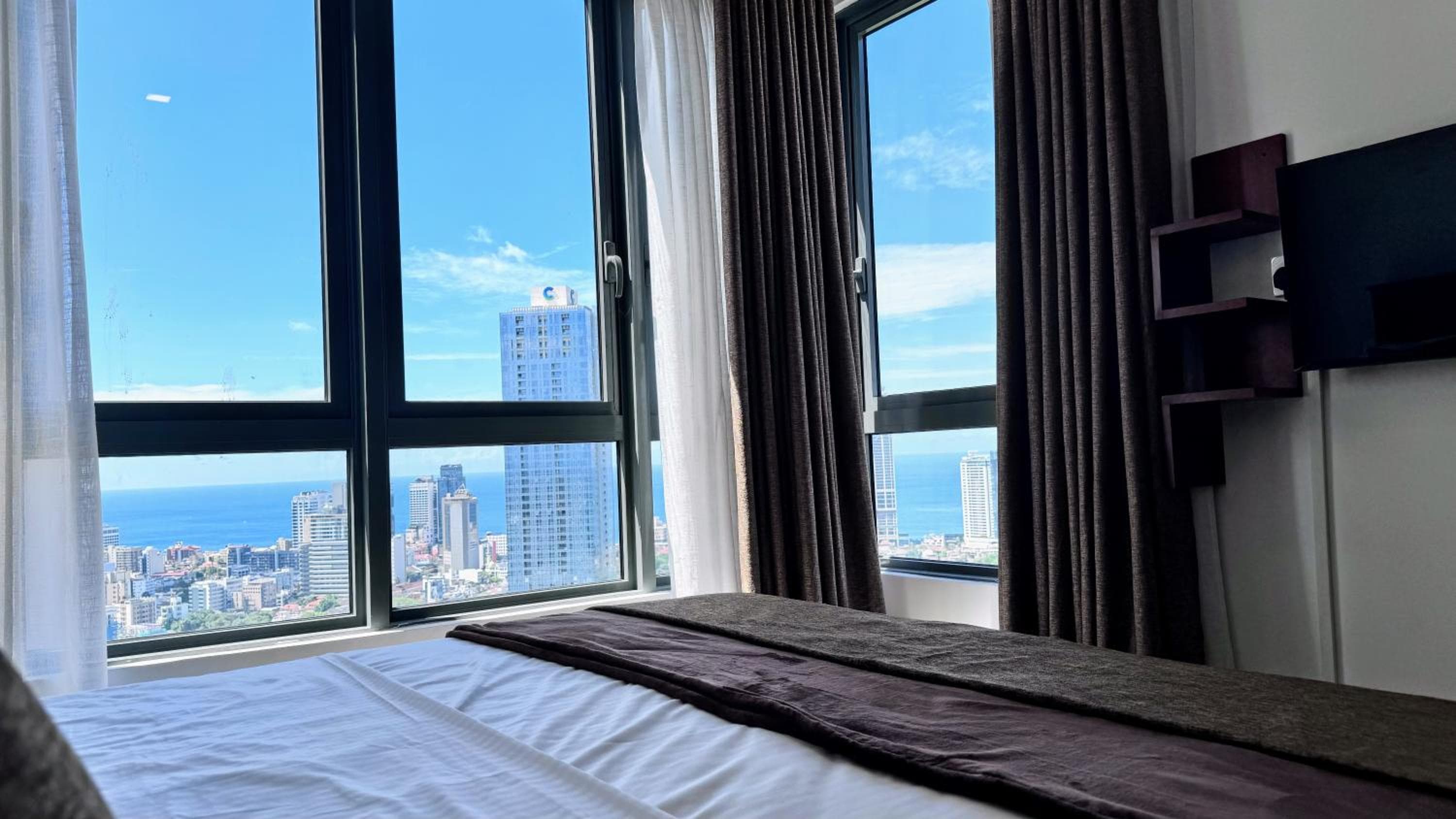 Tri-Zen Urban Retreat by Serviced Apartments LK