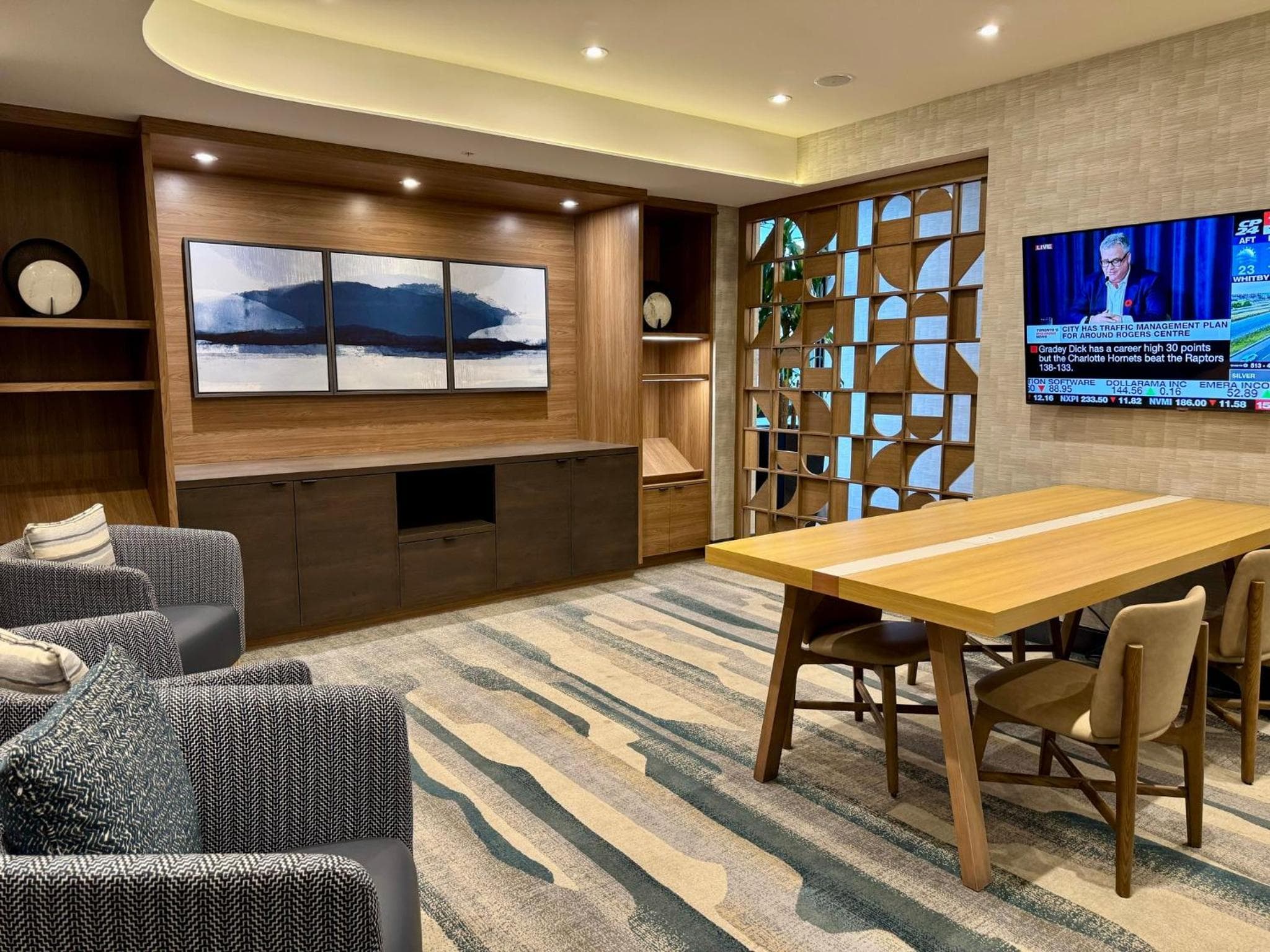Holiday Inn Burlington Conference Centre by IHG