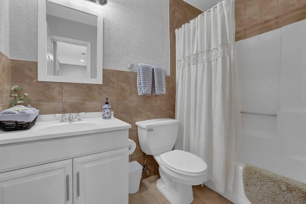Stylish Duplex! Minutes from Atlanta!