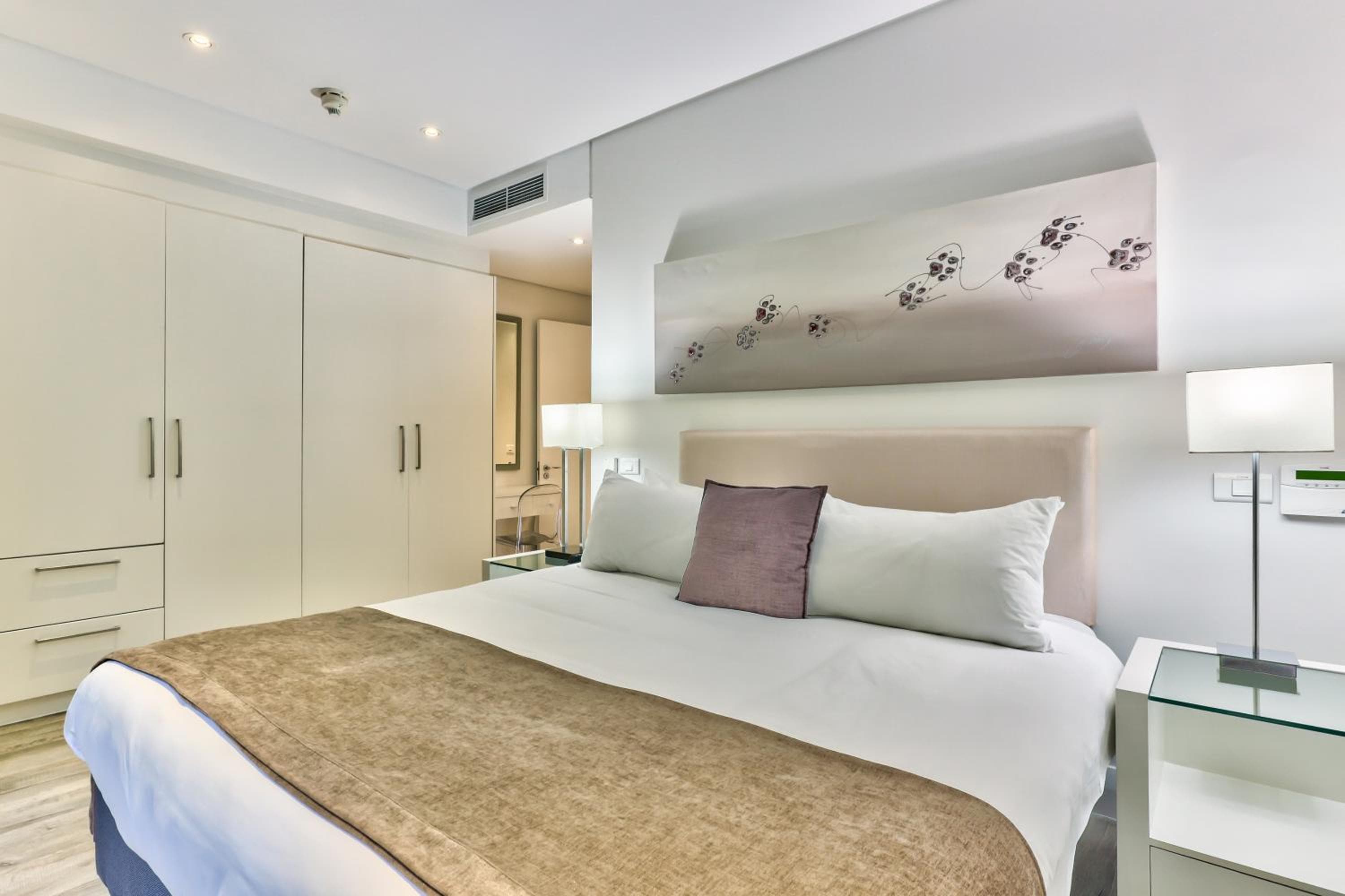Lawhill Luxury Apartments - V & A Waterfront