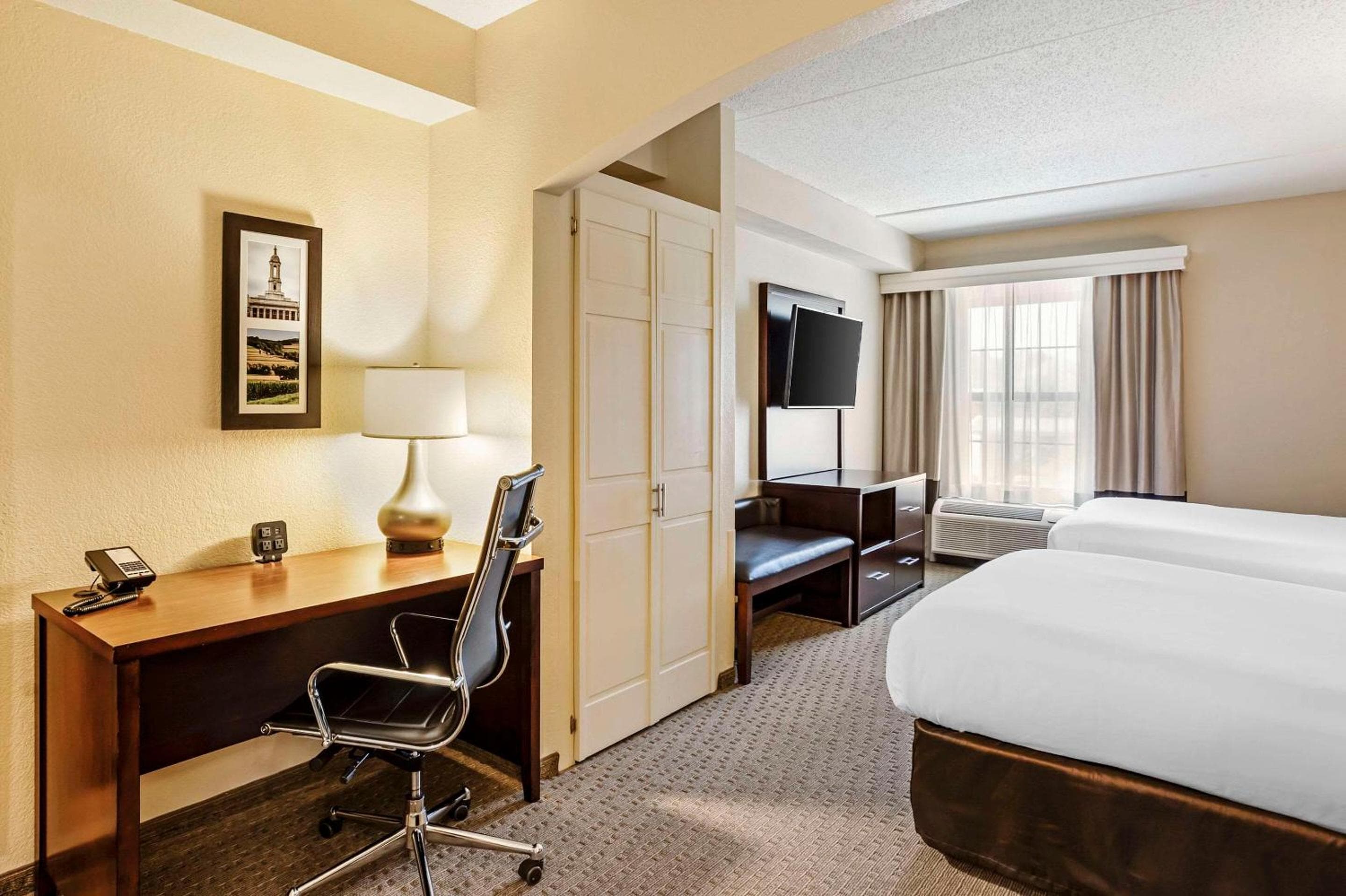 Comfort Suites State College near Penn State - Steps Away from PSU!