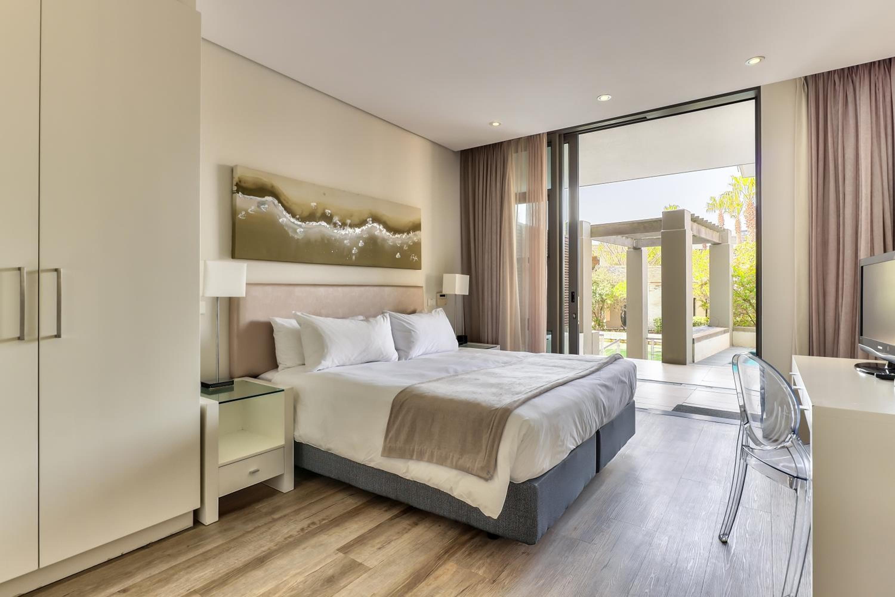 Lawhill Luxury Apartments - V & A Waterfront